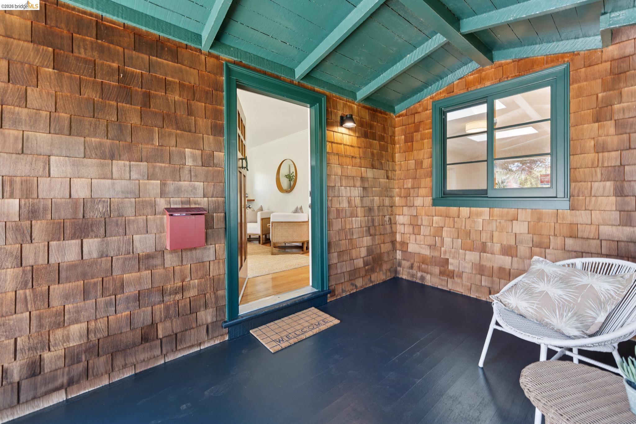 Detail Gallery Image 5 of 63 For 1356 Acton Street, Berkeley,  CA 94706-2502 - 4 Beds | 3 Baths