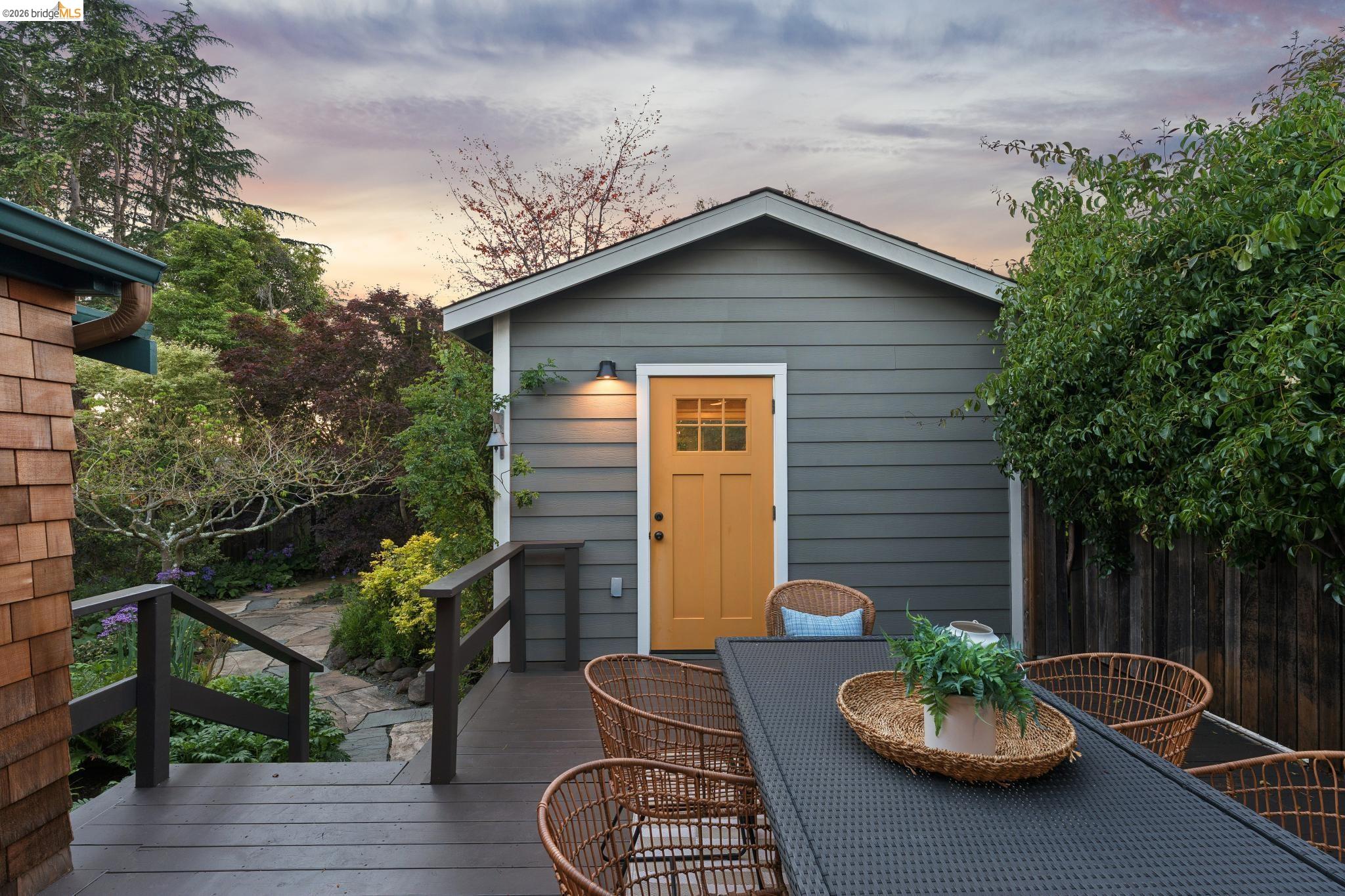 Detail Gallery Image 53 of 63 For 1356 Acton Street, Berkeley,  CA 94706-2502 - 4 Beds | 3 Baths