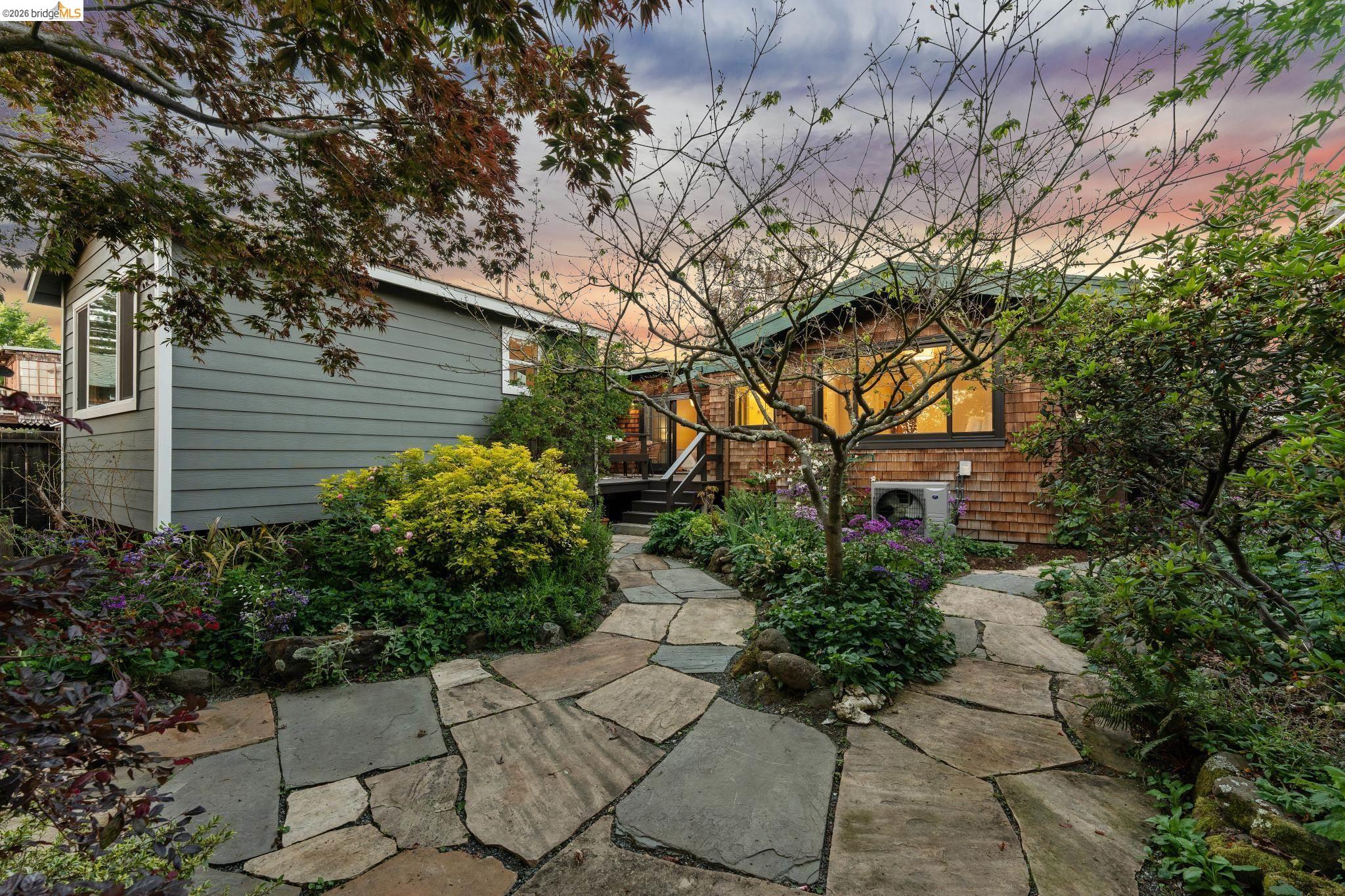 Detail Gallery Image 60 of 63 For 1356 Acton Street, Berkeley,  CA 94706-2502 - 4 Beds | 3 Baths