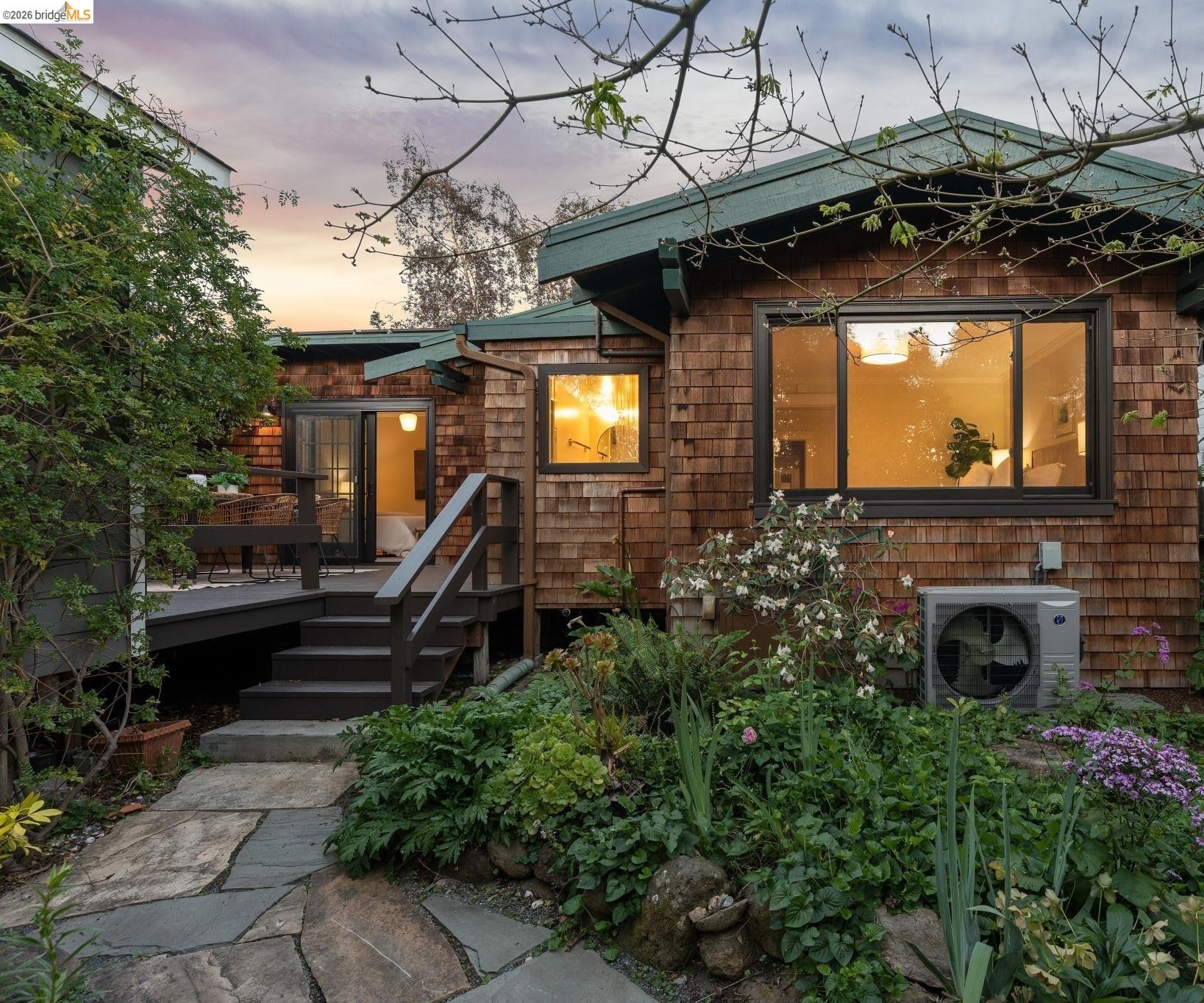 Detail Gallery Image 61 of 63 For 1356 Acton Street, Berkeley,  CA 94706-2502 - 4 Beds | 3 Baths