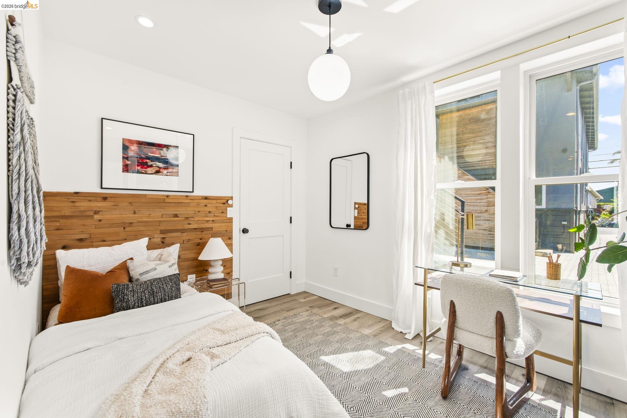 Detail Gallery Image 17 of 35 For 450 42nd St, Oakland,  CA 94609 - – Beds | – Baths