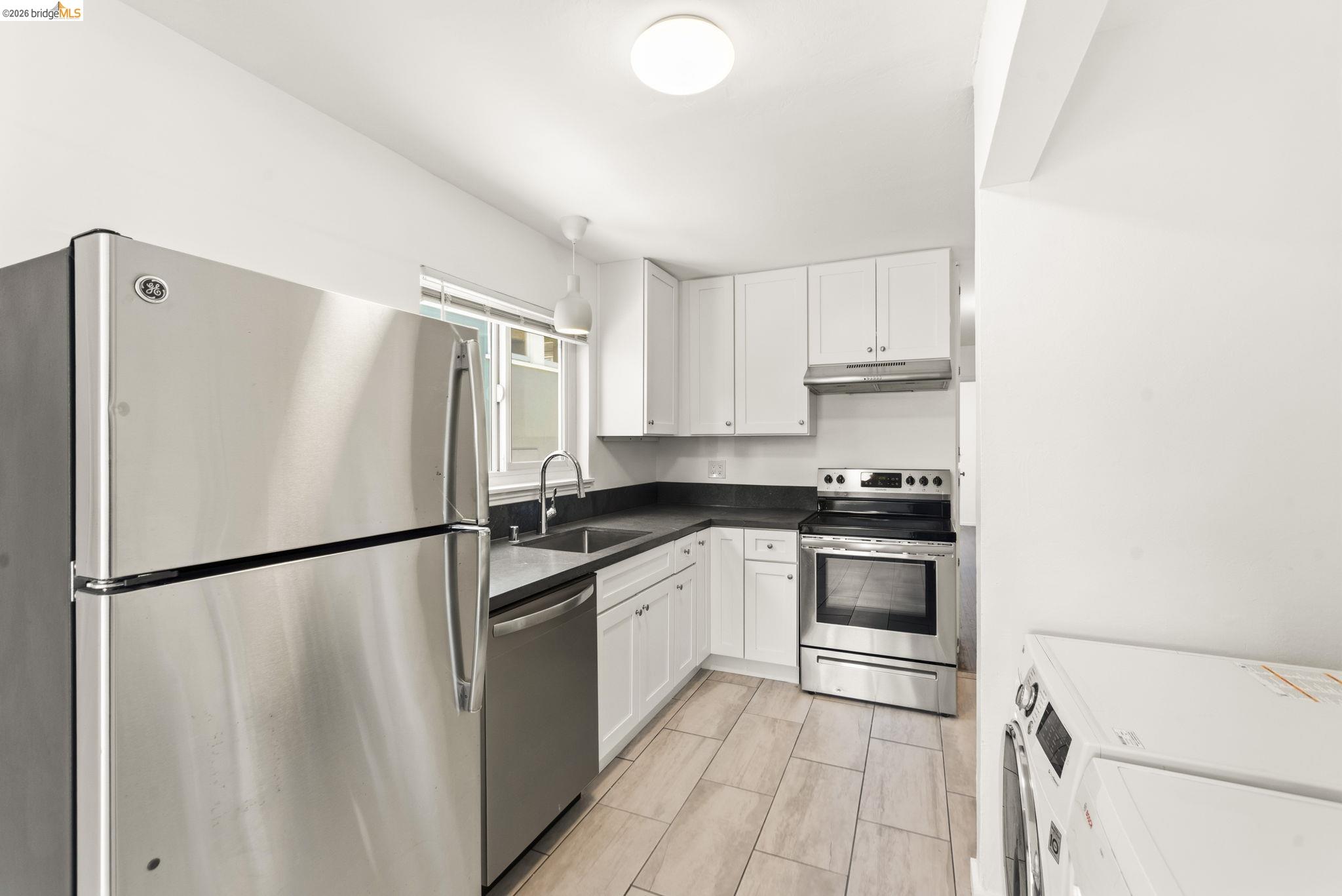 Detail Gallery Image 34 of 35 For 450 42nd St, Oakland,  CA 94609 - – Beds | – Baths