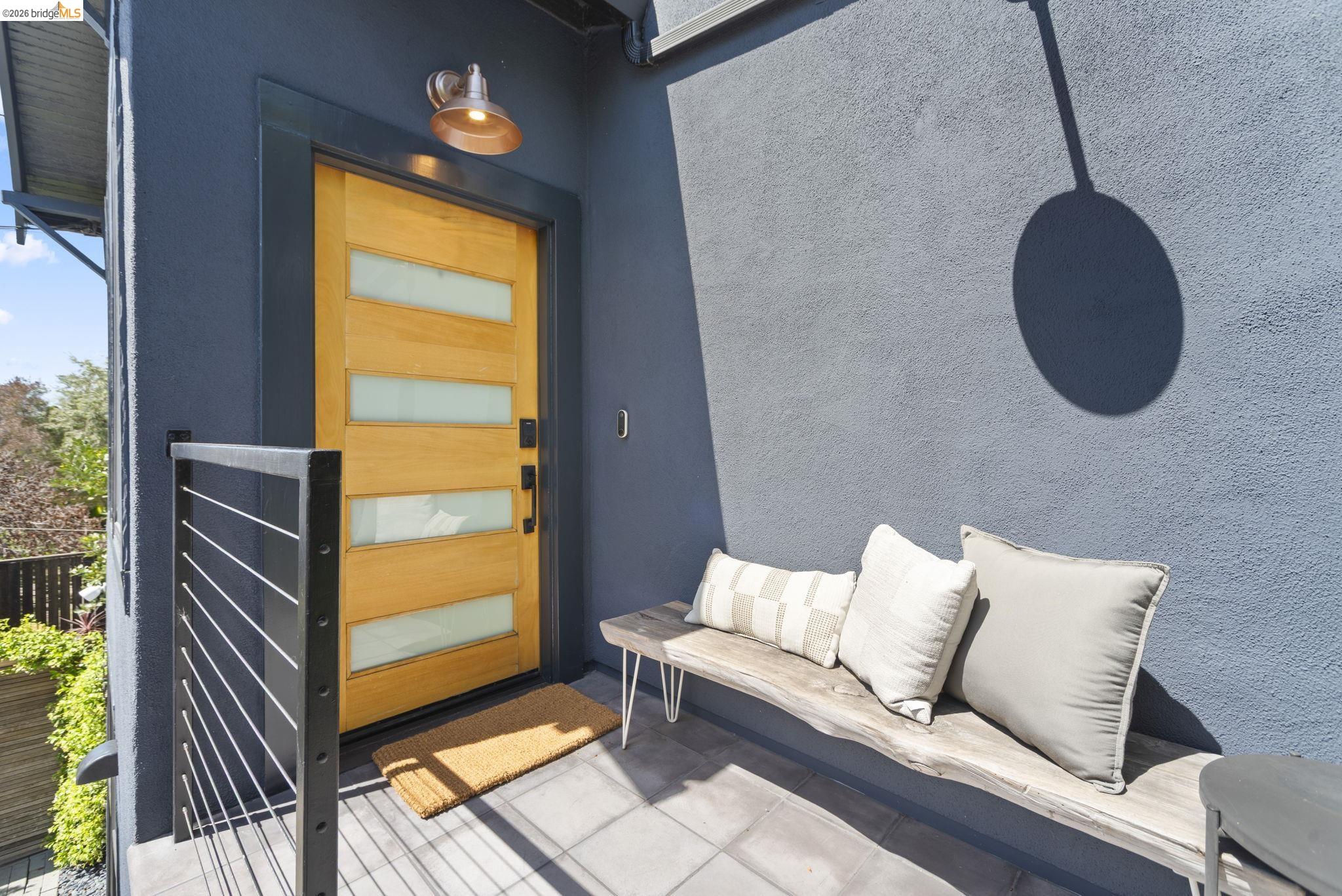 Detail Gallery Image 7 of 35 For 450 42nd St, Oakland,  CA 94609 - – Beds | – Baths