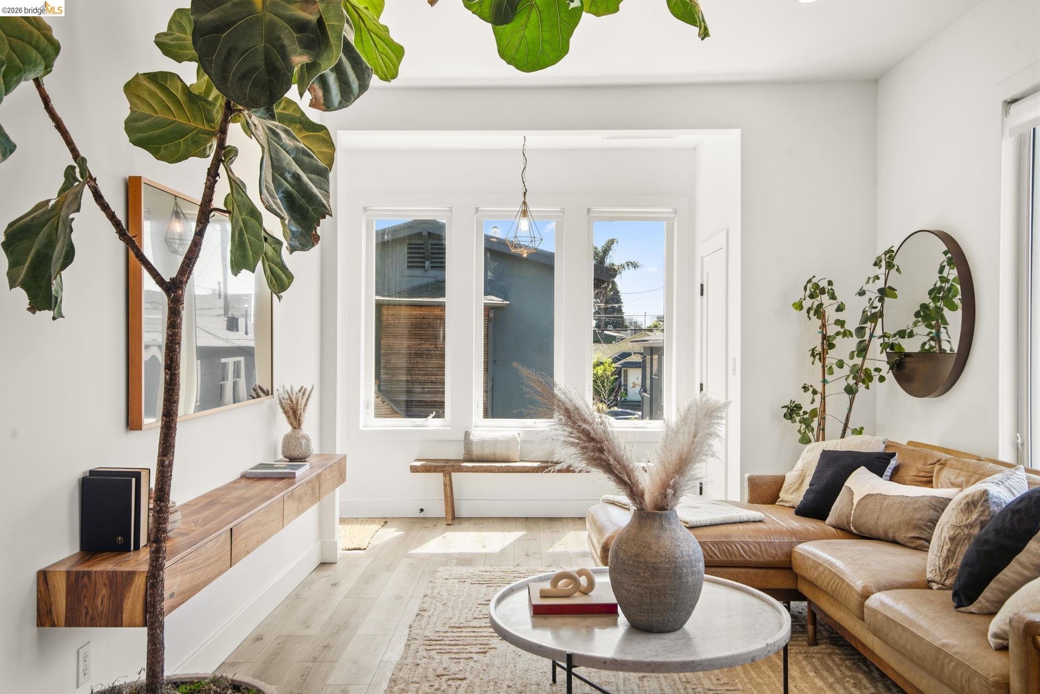 Detail Gallery Image 8 of 35 For 450 42nd St, Oakland,  CA 94609 - – Beds | – Baths