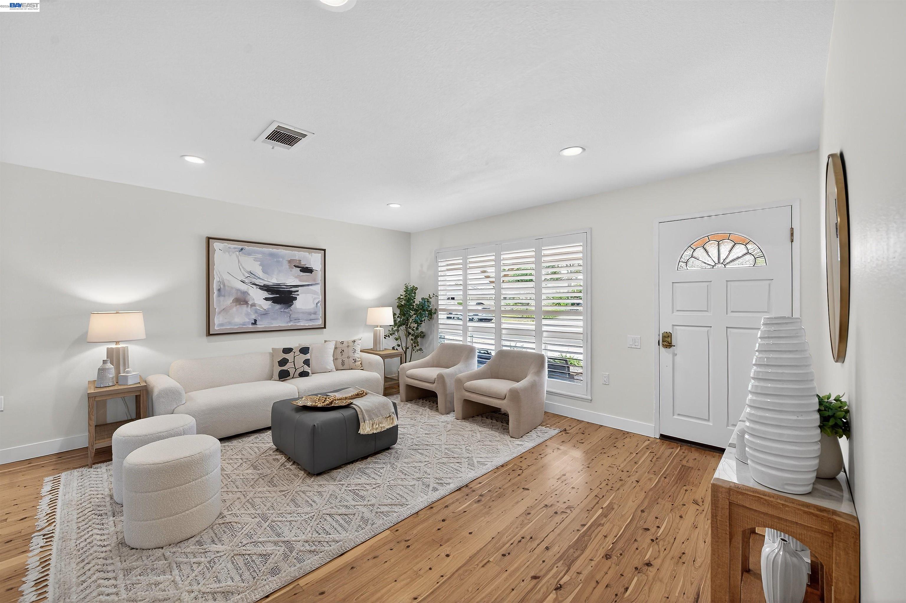 Detail Gallery Image 4 of 25 For 5139 Crocus Way, Livermore,  CA 94551 - 2 Beds | 2 Baths