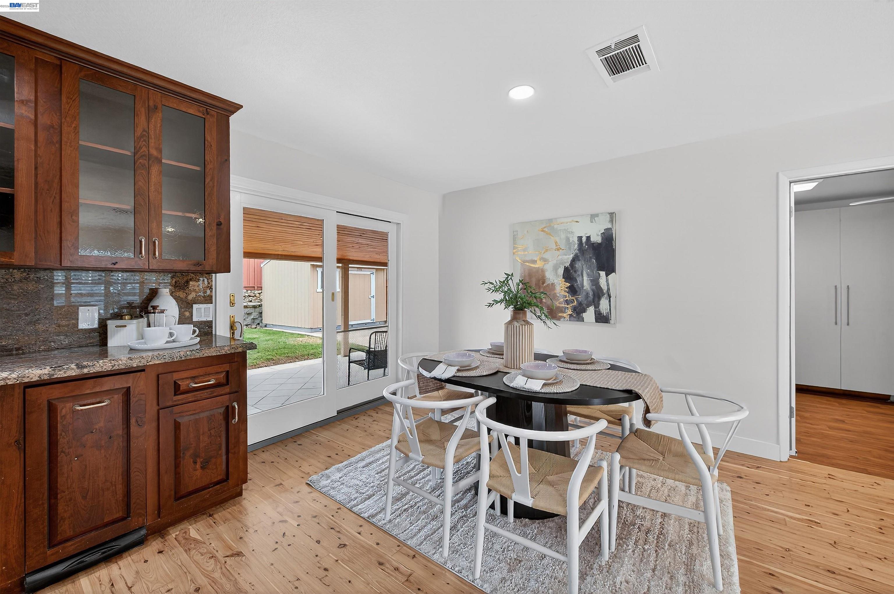 Detail Gallery Image 6 of 25 For 5139 Crocus Way, Livermore,  CA 94551 - 2 Beds | 2 Baths