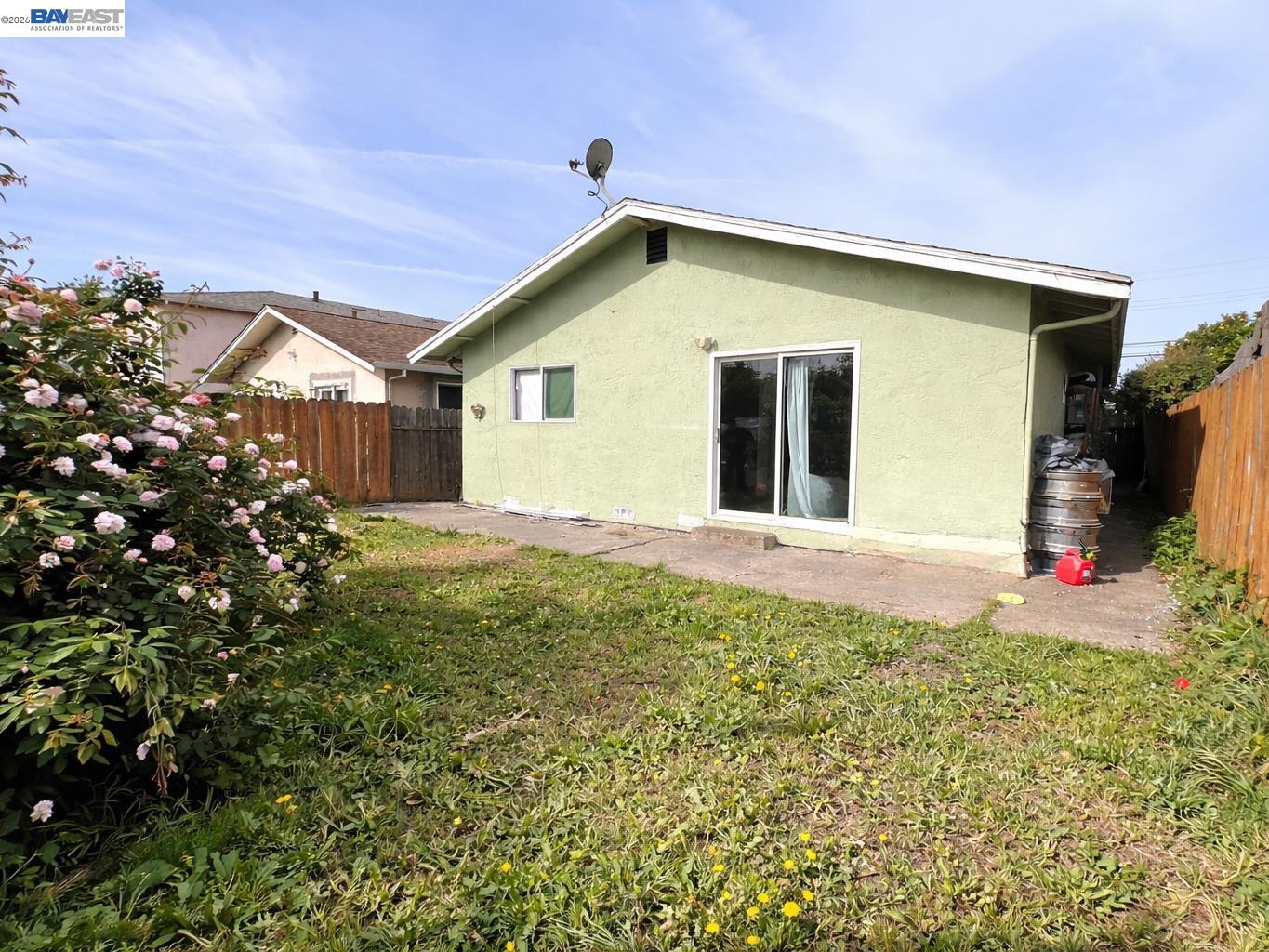 Detail Gallery Image 11 of 22 For 634 8th St, Richmond,  CA 94801 - 4 Beds | 2 Baths