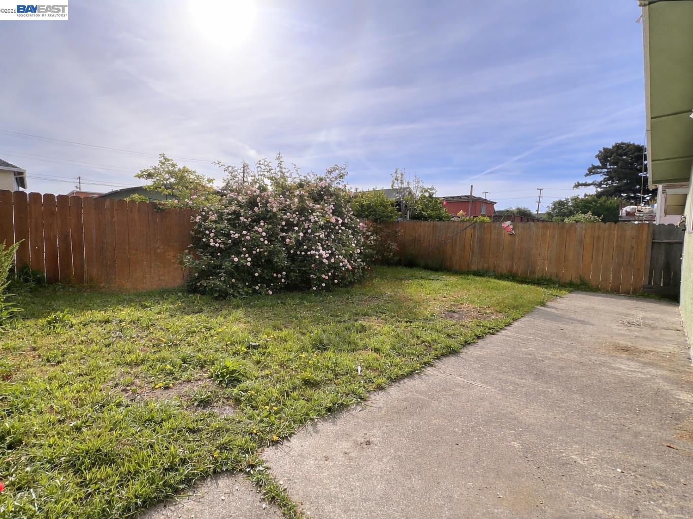 Detail Gallery Image 12 of 22 For 634 8th St, Richmond,  CA 94801 - 4 Beds | 2 Baths