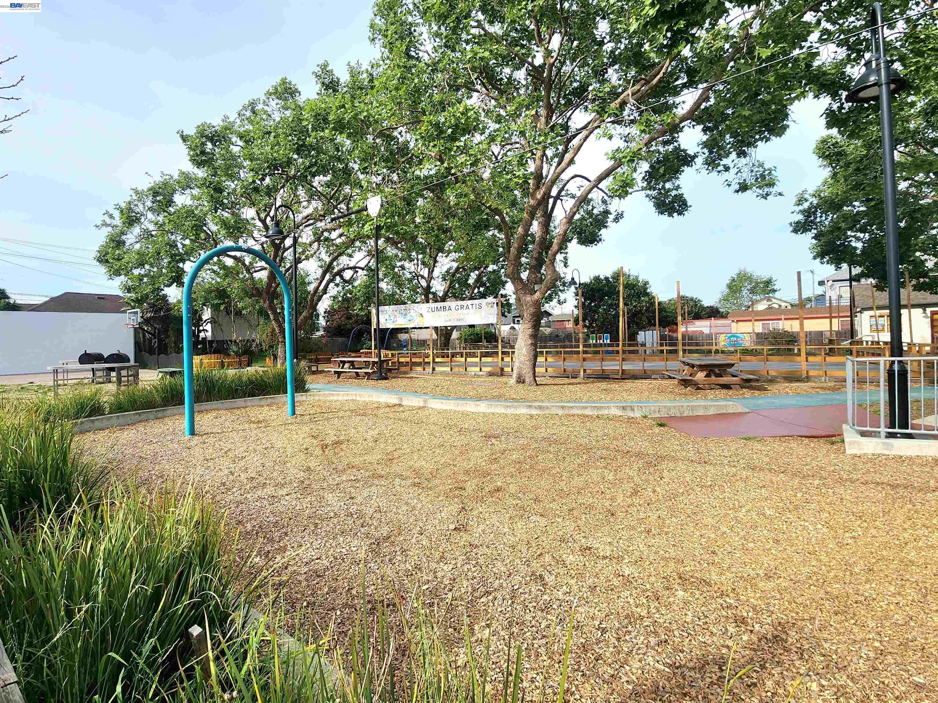 Detail Gallery Image 16 of 22 For 634 8th St, Richmond,  CA 94801 - 4 Beds | 2 Baths