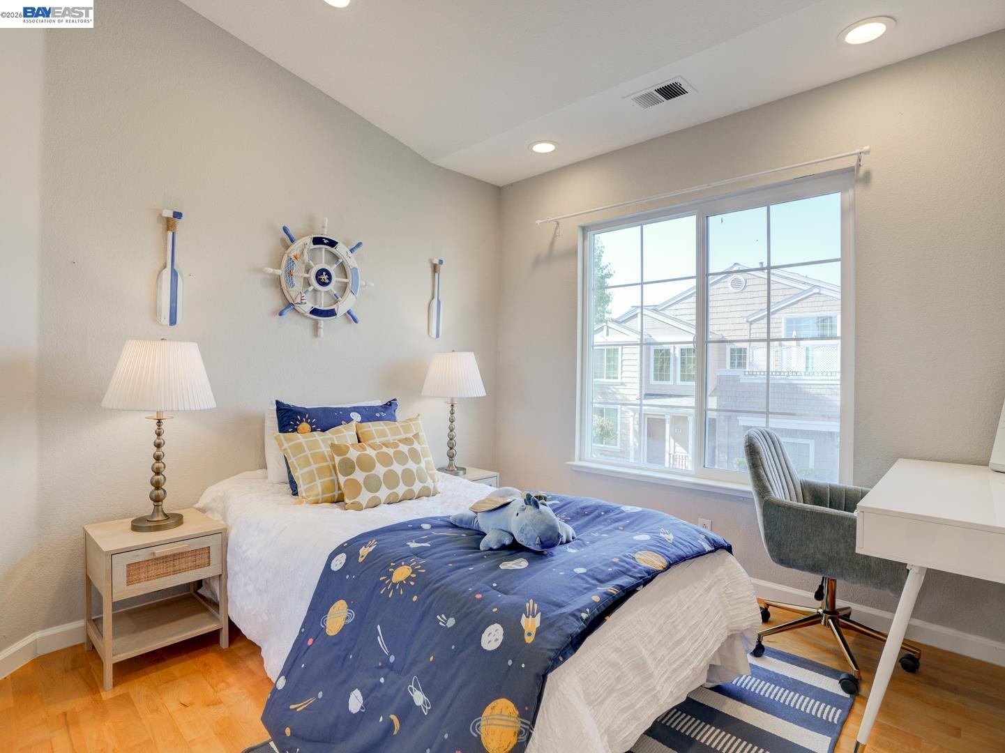 Detail Gallery Image 20 of 48 For 112 Camerota Way, Redwood City,  CA 94065 - 2 Beds | 2 Baths