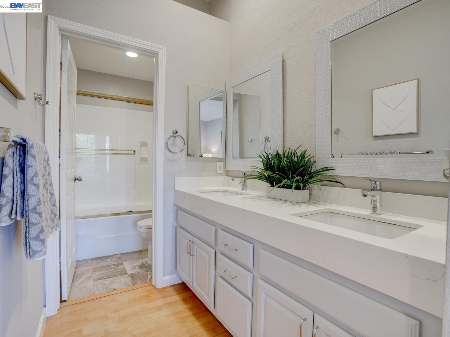 Detail Gallery Image 23 of 48 For 112 Camerota Way, Redwood City,  CA 94065 - 2 Beds | 2 Baths