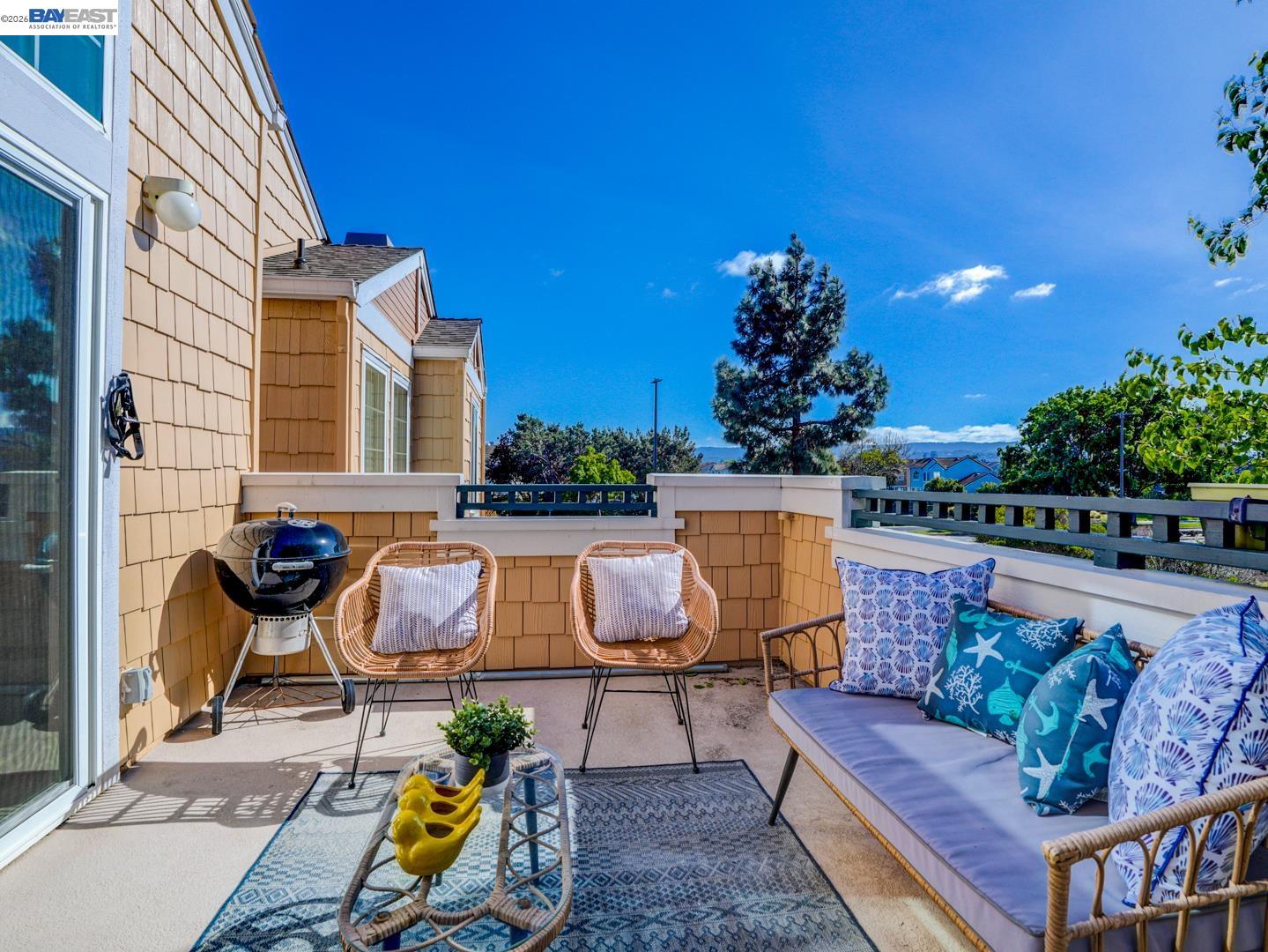 Detail Gallery Image 28 of 50 For 112 Camerota Way, Redwood City,  CA 94065 - 2 Beds | 2 Baths