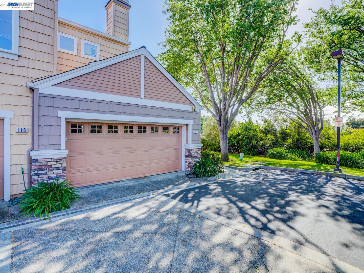 Detail Gallery Image 33 of 48 For 112 Camerota Way, Redwood City,  CA 94065 - 2 Beds | 2 Baths