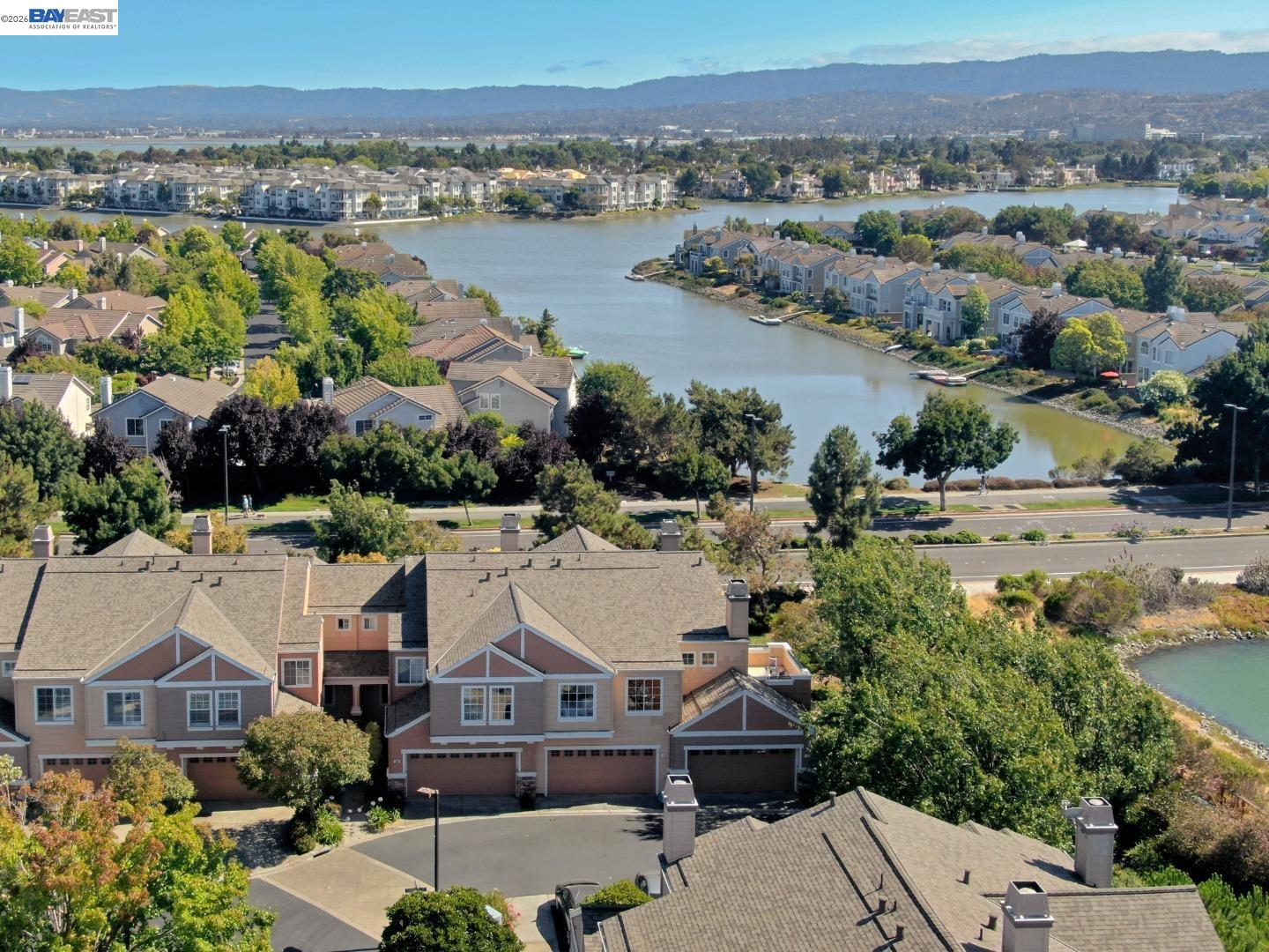Detail Gallery Image 34 of 48 For 112 Camerota Way, Redwood City,  CA 94065 - 2 Beds | 2 Baths