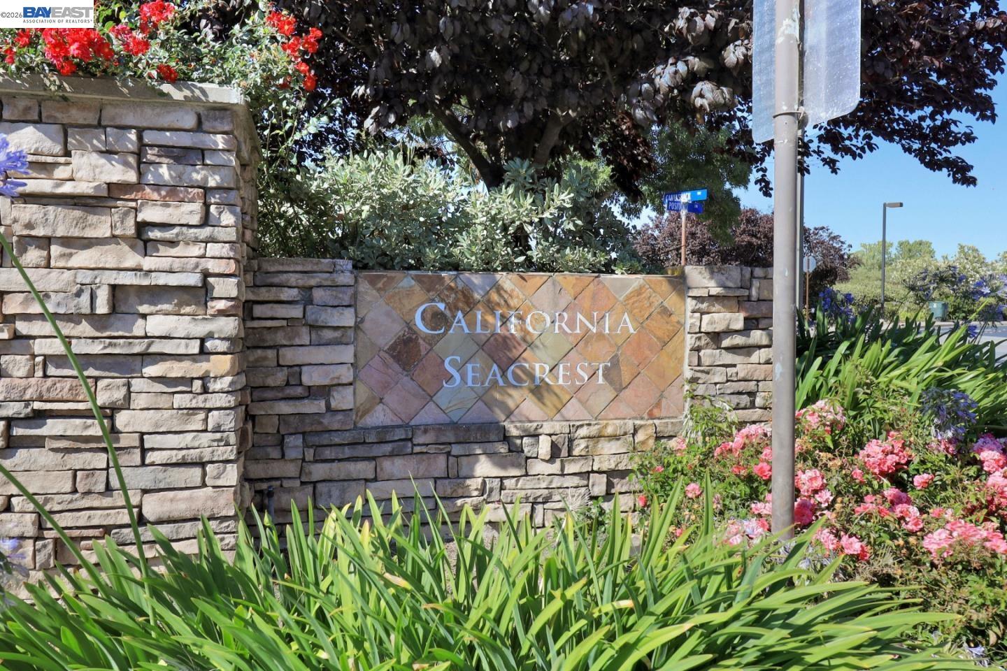 Detail Gallery Image 35 of 48 For 112 Camerota Way, Redwood City,  CA 94065 - 2 Beds | 2 Baths