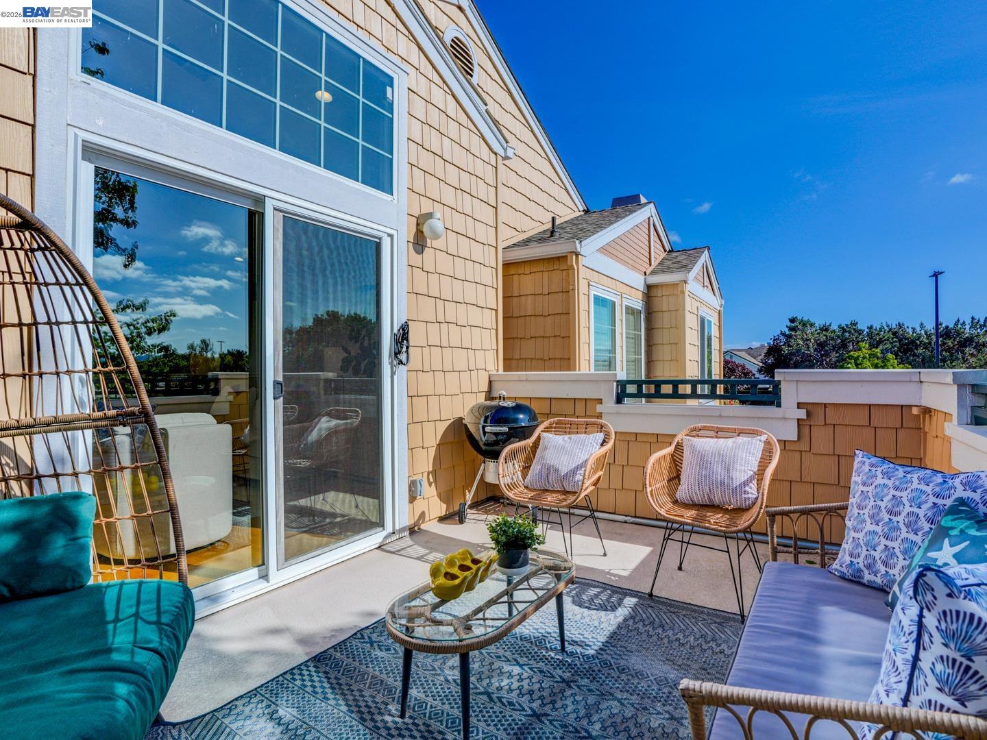 Detail Gallery Image 39 of 48 For 112 Camerota Way, Redwood City,  CA 94065 - 2 Beds | 2 Baths