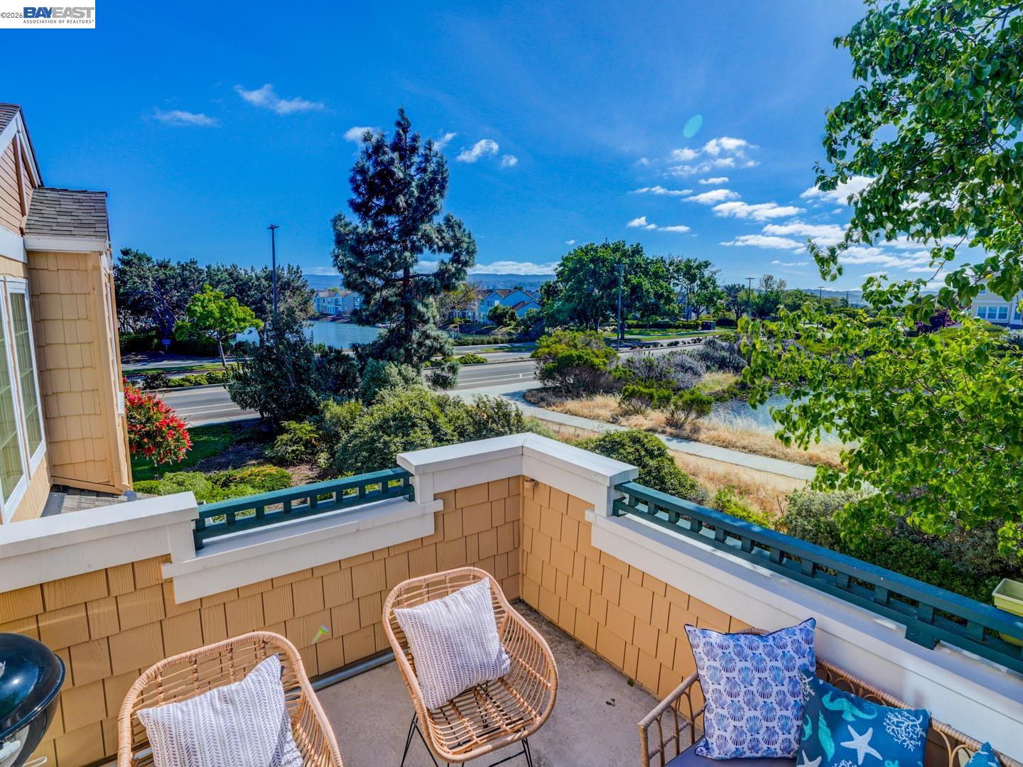 Detail Gallery Image 44 of 48 For 112 Camerota Way, Redwood City,  CA 94065 - 2 Beds | 2 Baths