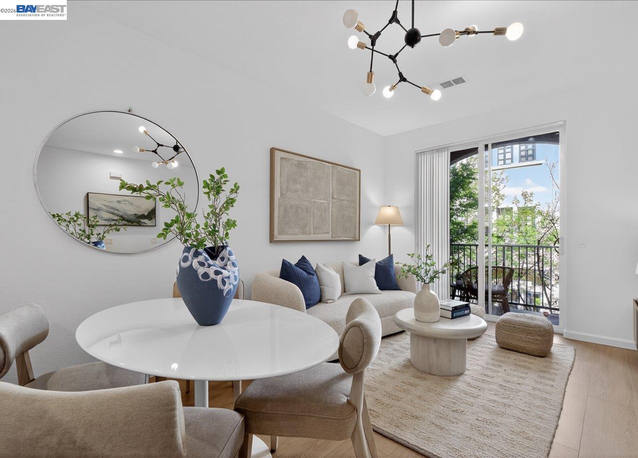 Detail Gallery Image 12 of 32 For 1343 Mckinley Ct, San Jose,  CA 95126 - 3 Beds | 3 Baths