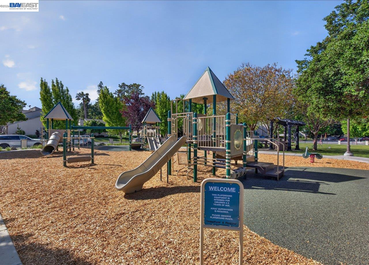 Detail Gallery Image 31 of 32 For 1343 Mckinley Ct, San Jose,  CA 95126 - 3 Beds | 3 Baths