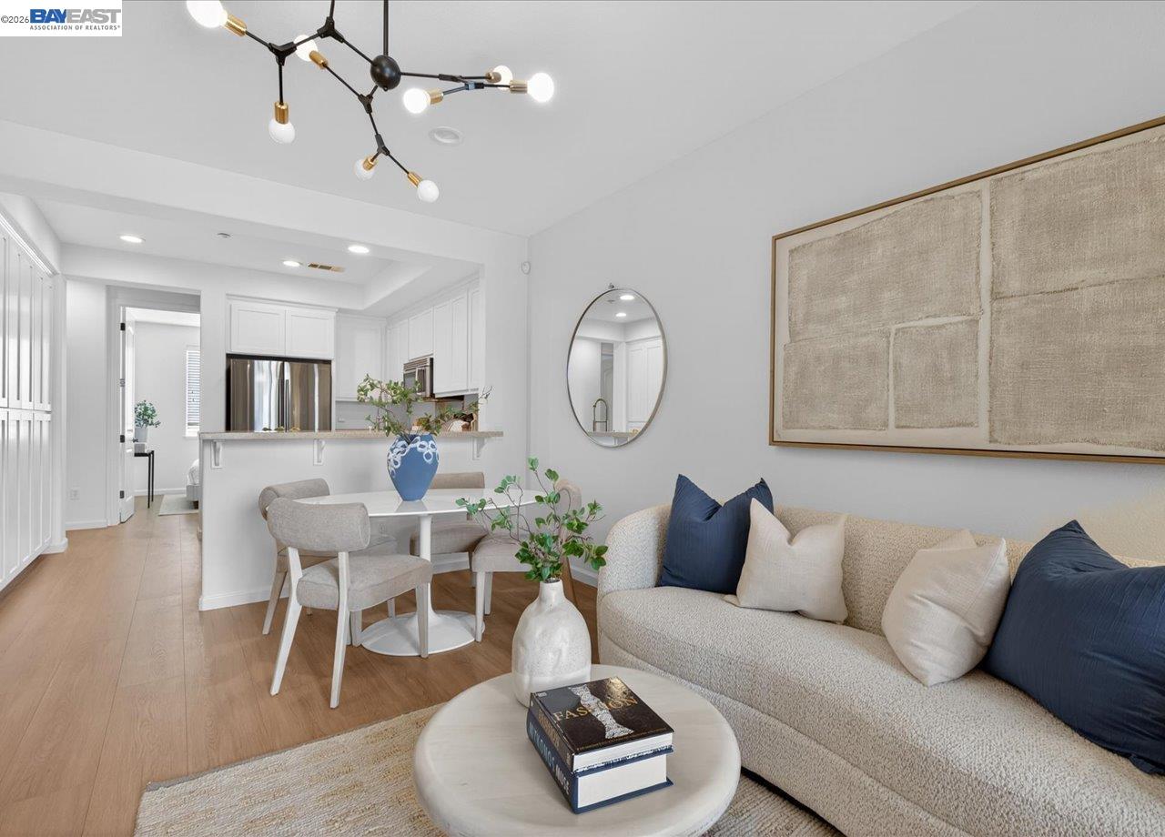 Detail Gallery Image 7 of 32 For 1343 Mckinley Ct, San Jose,  CA 95126 - 3 Beds | 3 Baths