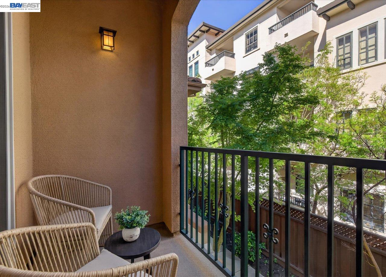 Detail Gallery Image 9 of 32 For 1343 Mckinley Ct, San Jose,  CA 95126 - 3 Beds | 3 Baths