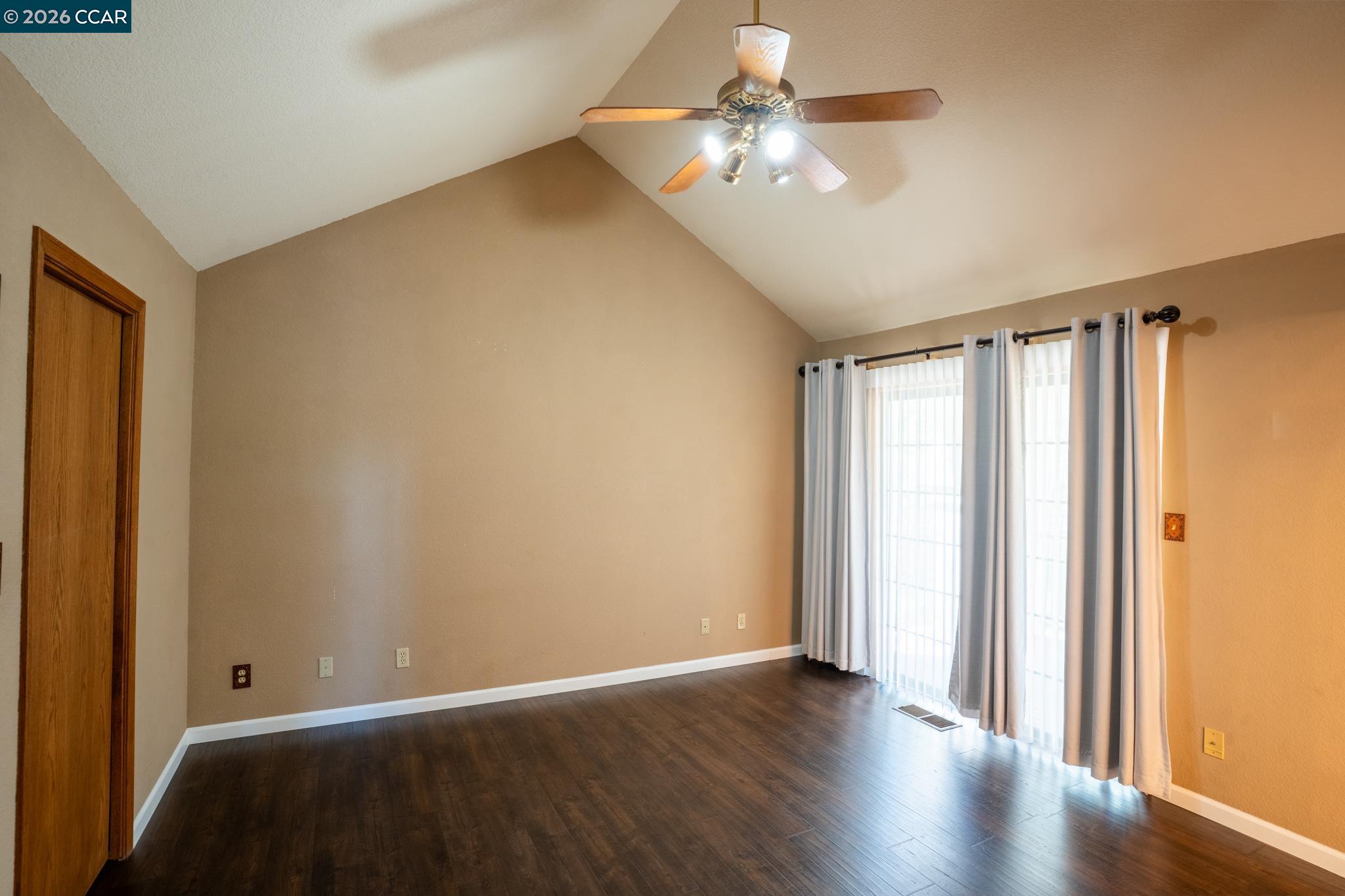 Detail Gallery Image 27 of 56 For 643 Old Course Ct, Valley Springs,  CA 95252 - 3 Beds | 2/1 Baths