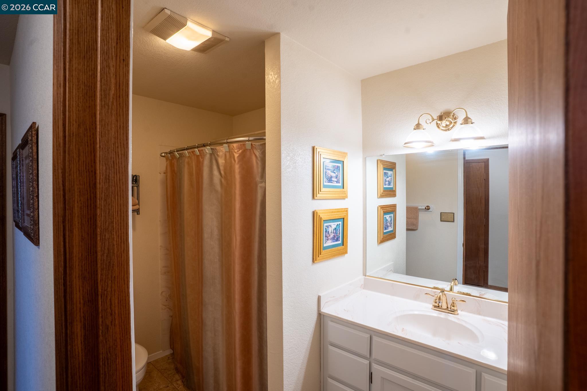 Detail Gallery Image 8 of 56 For 643 Old Course Ct, Valley Springs,  CA 95252 - 3 Beds | 2/1 Baths