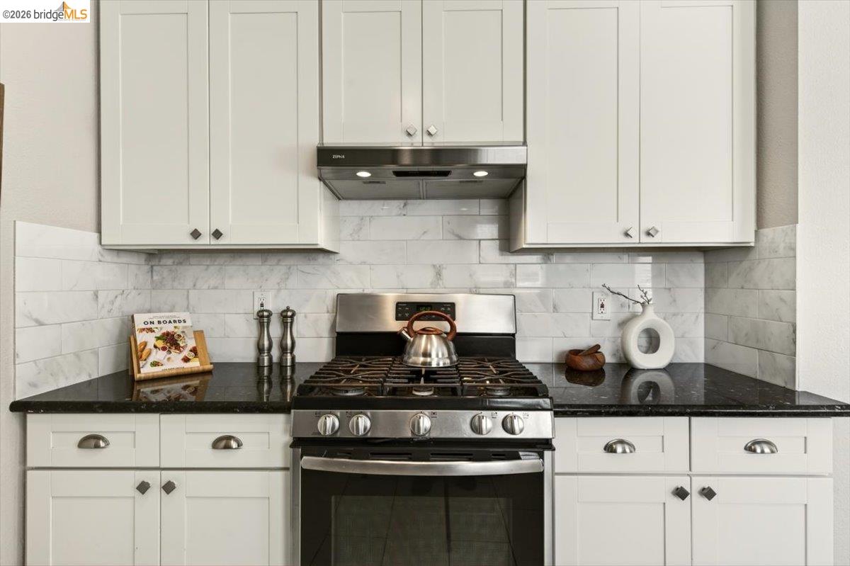 Detail Gallery Image 24 of 79 For 116 S 19th Street, Richmond,  CA 94804 - 3 Beds | 2 Baths