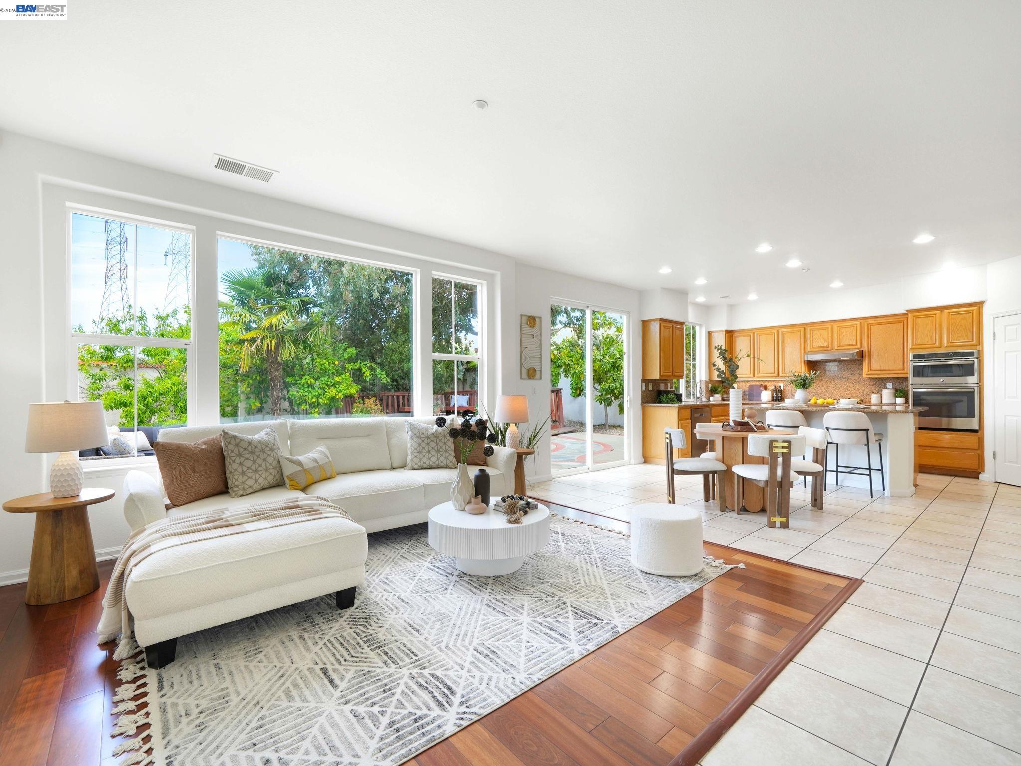 Detail Gallery Image 13 of 69 For 11 Meadows Ct, Fremont,  CA 94539 - 5 Beds | 3 Baths