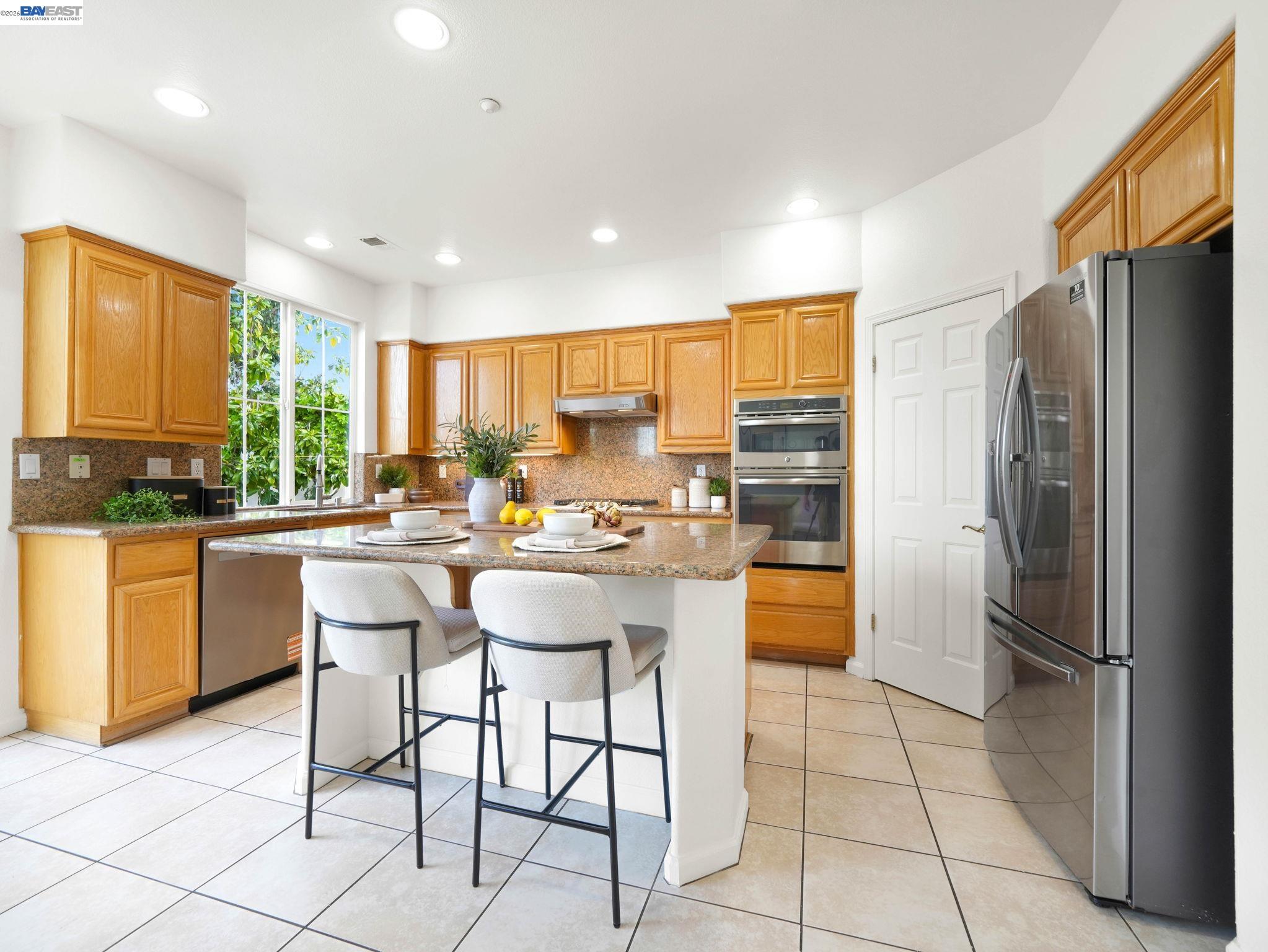 Detail Gallery Image 15 of 69 For 11 Meadows Ct, Fremont,  CA 94539 - 5 Beds | 3 Baths