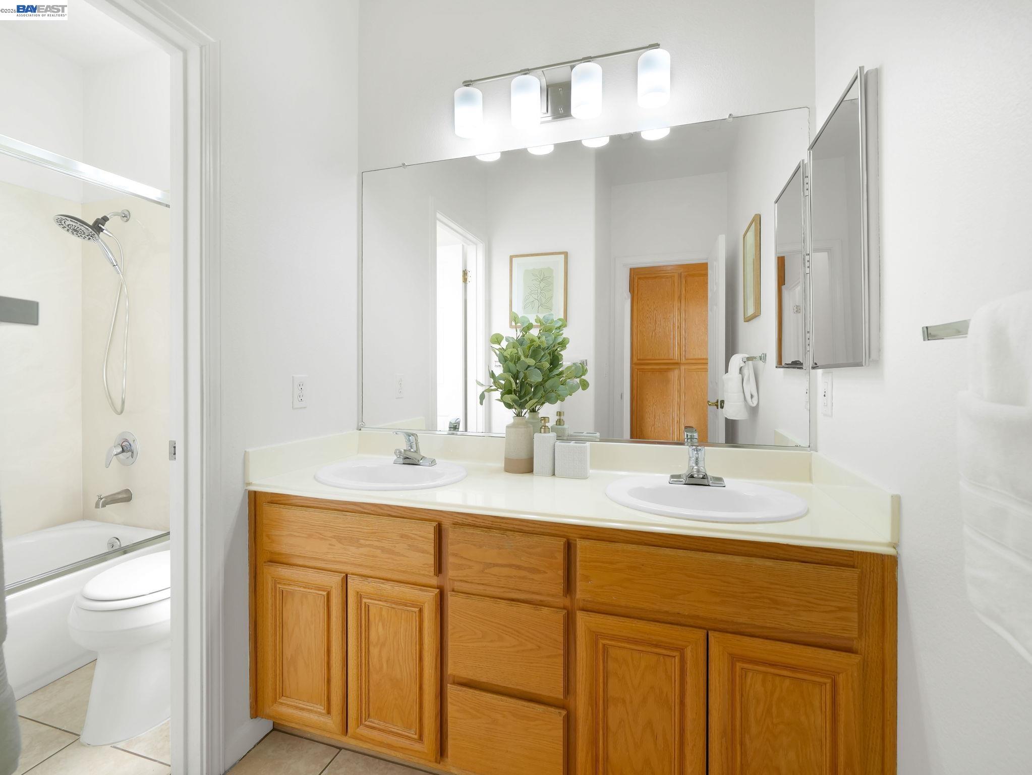 Detail Gallery Image 35 of 69 For 11 Meadows Ct, Fremont,  CA 94539 - 5 Beds | 3 Baths