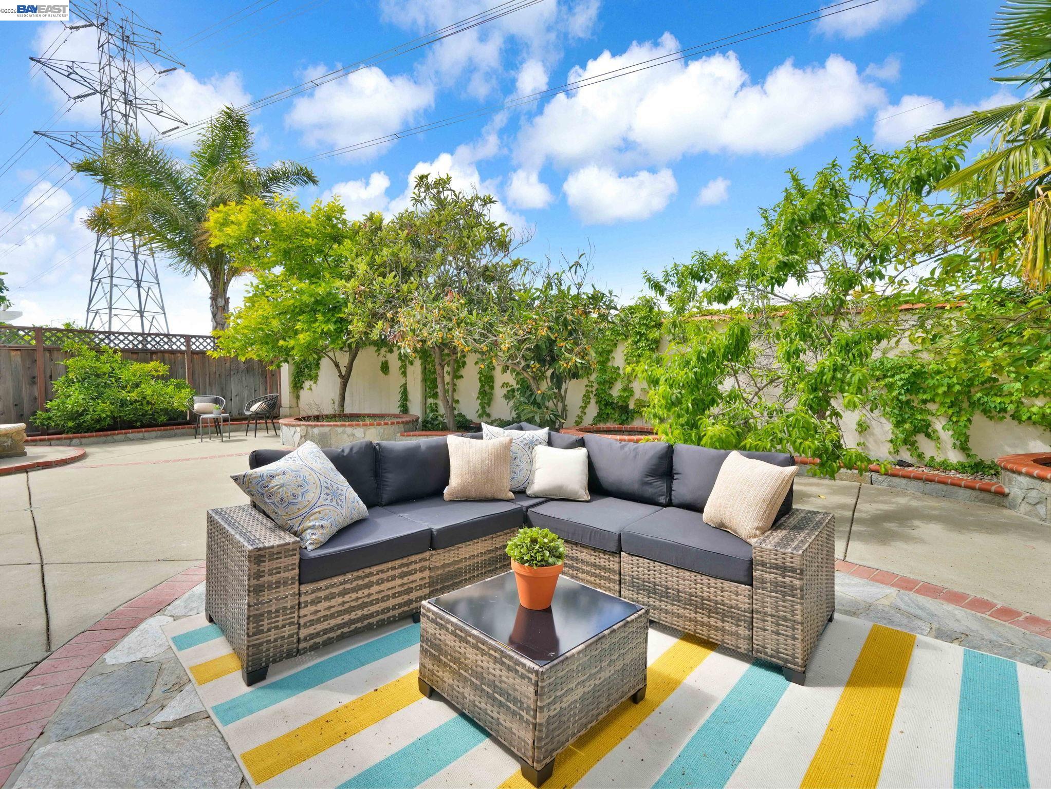 Detail Gallery Image 41 of 69 For 11 Meadows Ct, Fremont,  CA 94539 - 5 Beds | 3 Baths