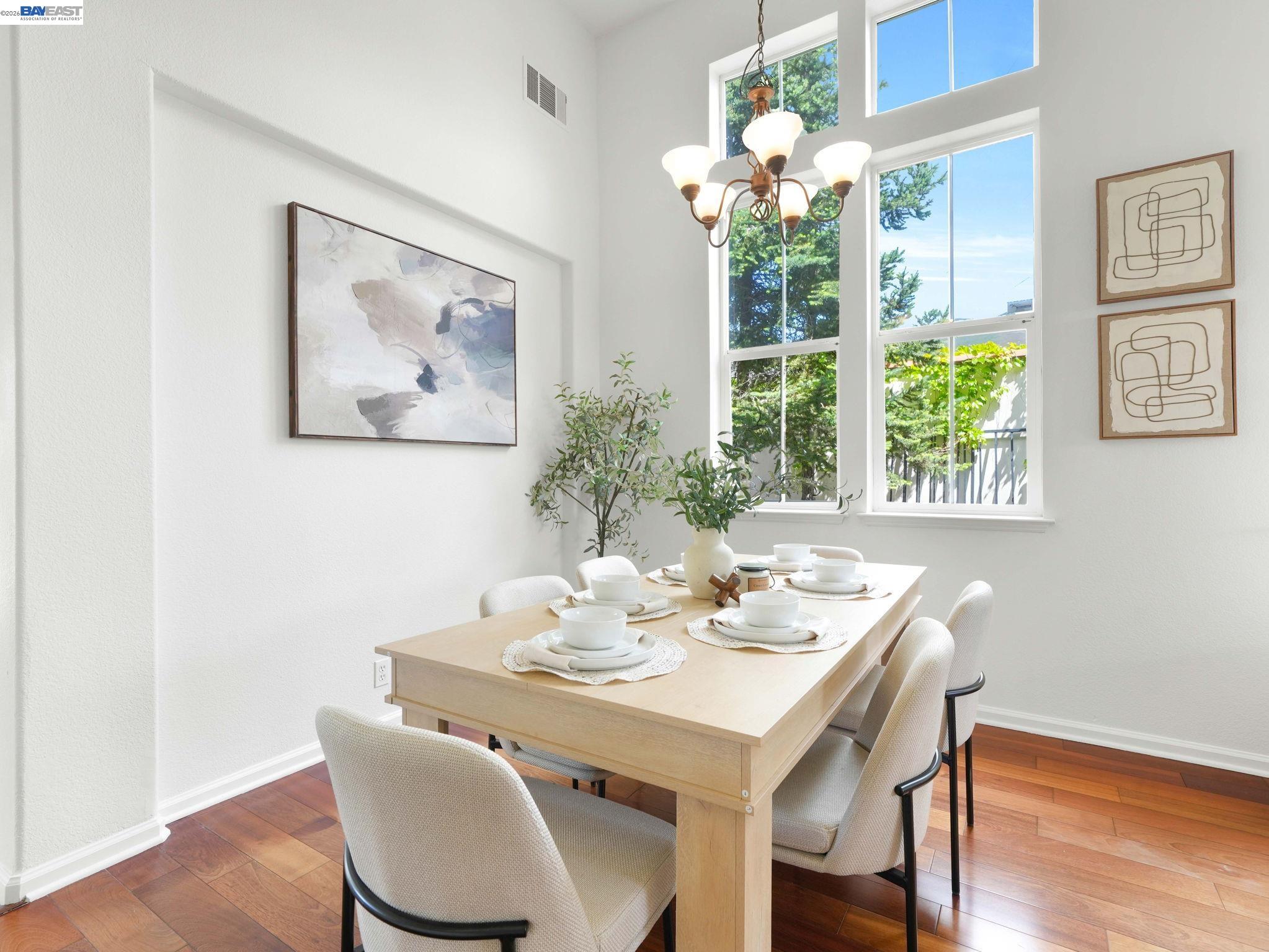 Detail Gallery Image 10 of 69 For 11 Meadows Ct, Fremont,  CA 94539 - 5 Beds | 3 Baths