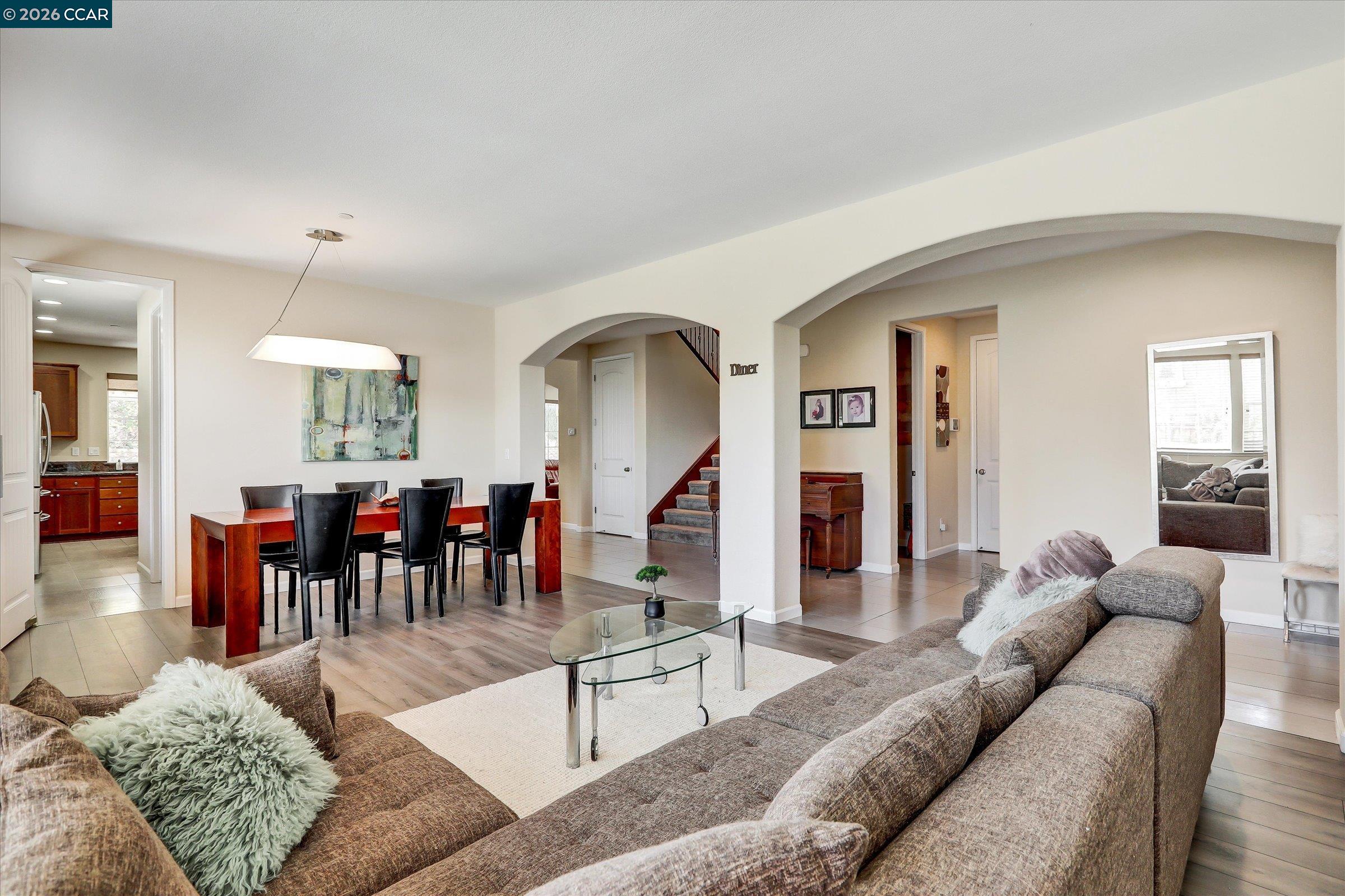 Detail Gallery Image 10 of 57 For 4007 Oak Knoll St, Antioch,  CA 94509 - 5 Beds | 3/1 Baths