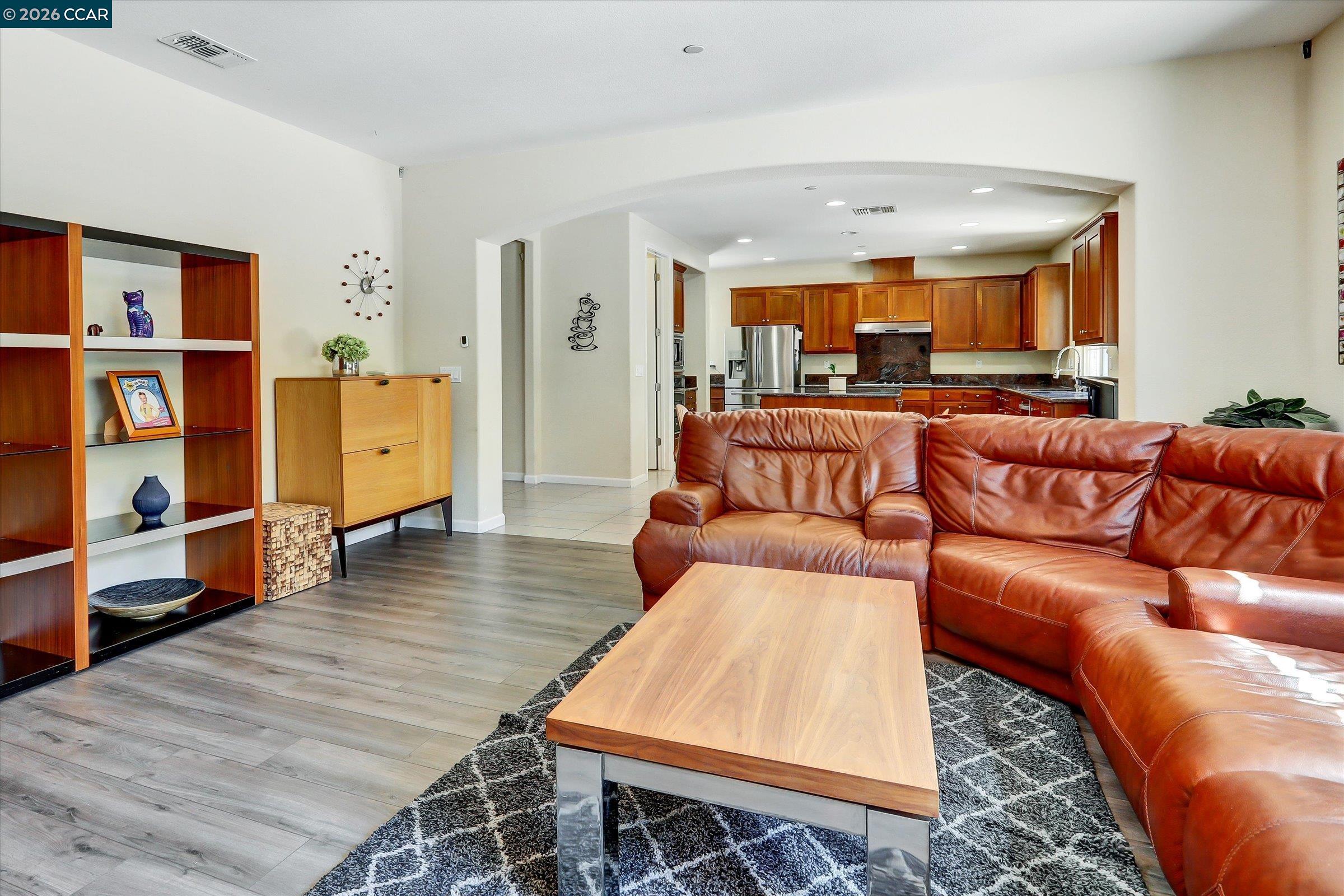 Detail Gallery Image 21 of 57 For 4007 Oak Knoll St, Antioch,  CA 94509 - 5 Beds | 3/1 Baths