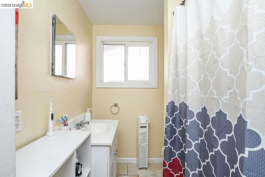 Detail Gallery Image 11 of 37 For 709 W 8th St, Antioch,  CA 94509 - – Beds | – Baths