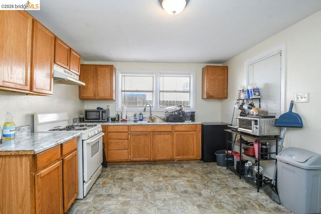 Detail Gallery Image 7 of 37 For 709 W 8th St, Antioch,  CA 94509 - – Beds | – Baths