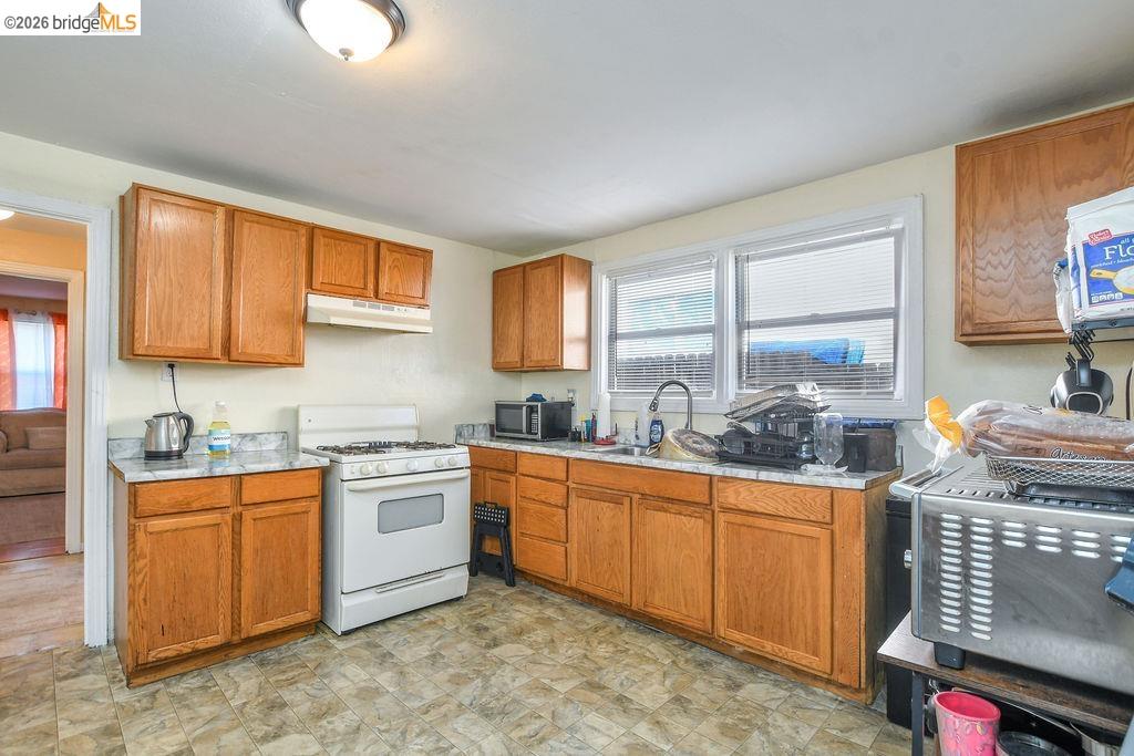 Detail Gallery Image 8 of 37 For 709 W 8th St, Antioch,  CA 94509 - – Beds | – Baths