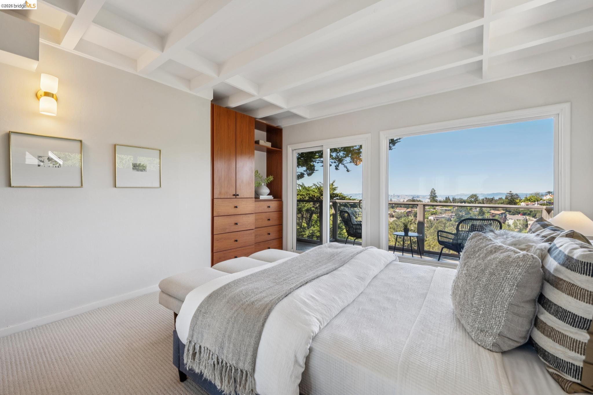 Detail Gallery Image 17 of 47 For 2250 Pelham Pl, Oakland,  CA 94611 - 3 Beds | 2 Baths