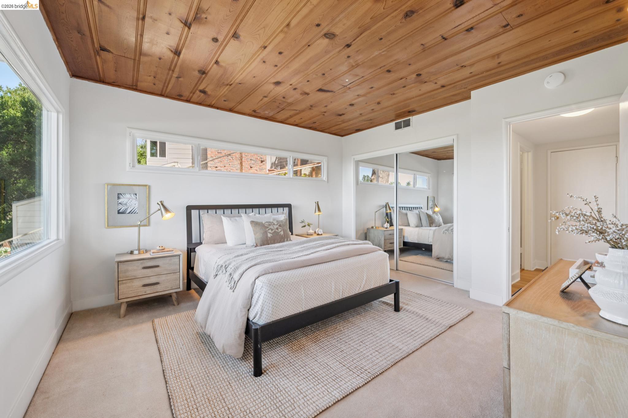 Detail Gallery Image 25 of 47 For 2250 Pelham Pl, Oakland,  CA 94611 - 3 Beds | 2 Baths