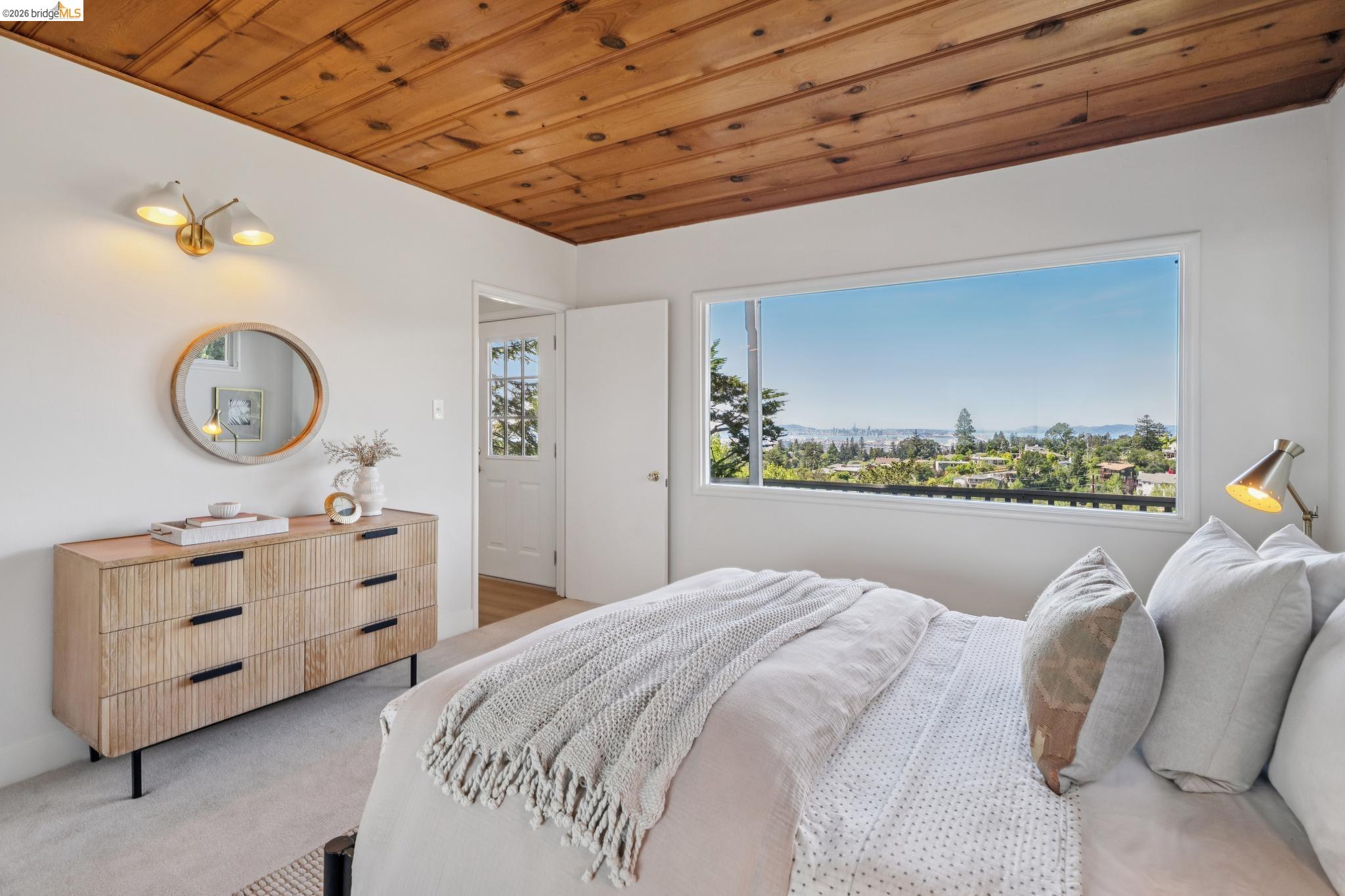 Detail Gallery Image 26 of 47 For 2250 Pelham Pl, Oakland,  CA 94611 - 3 Beds | 2 Baths