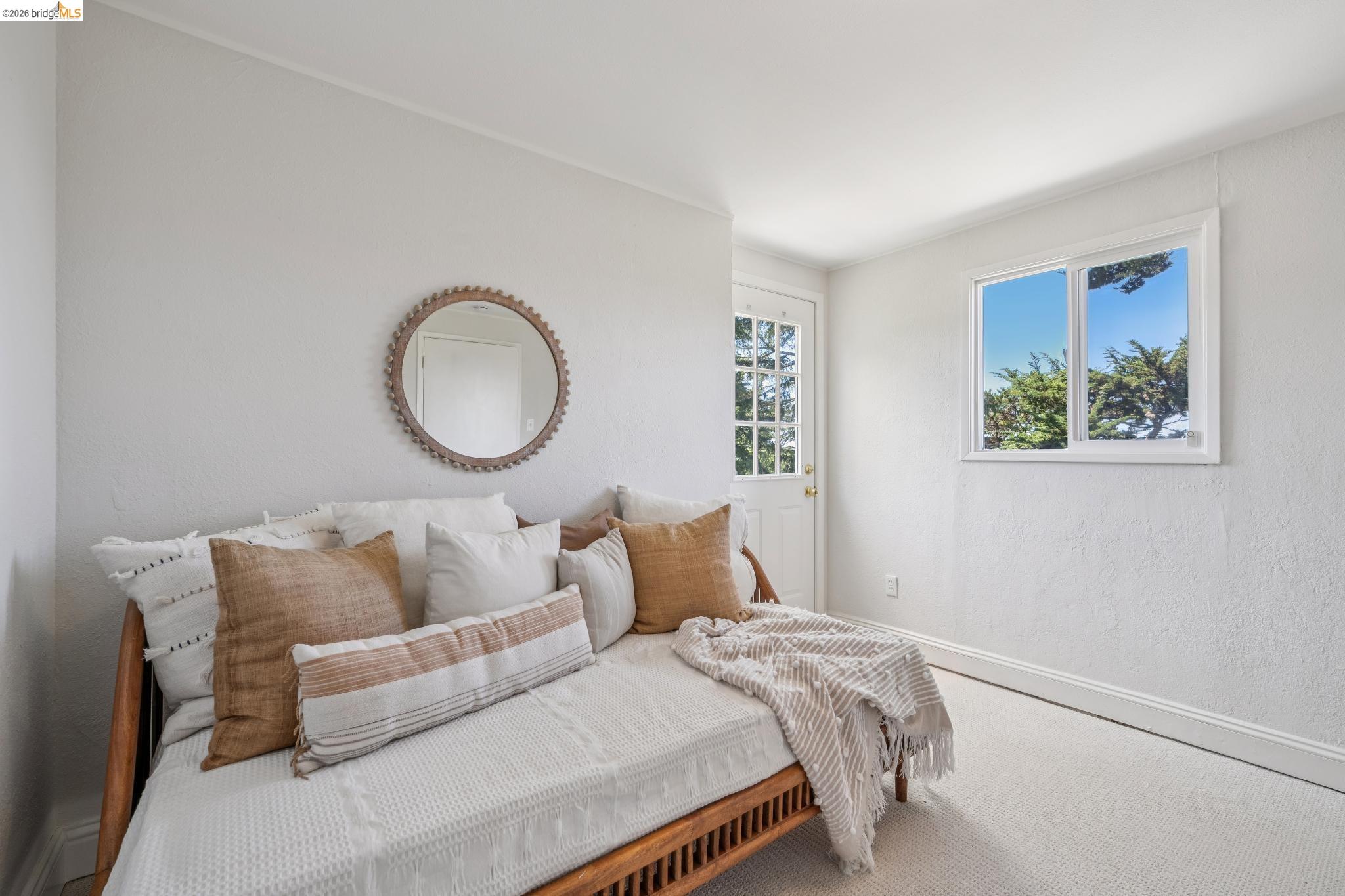 Detail Gallery Image 28 of 47 For 2250 Pelham Pl, Oakland,  CA 94611 - 3 Beds | 2 Baths