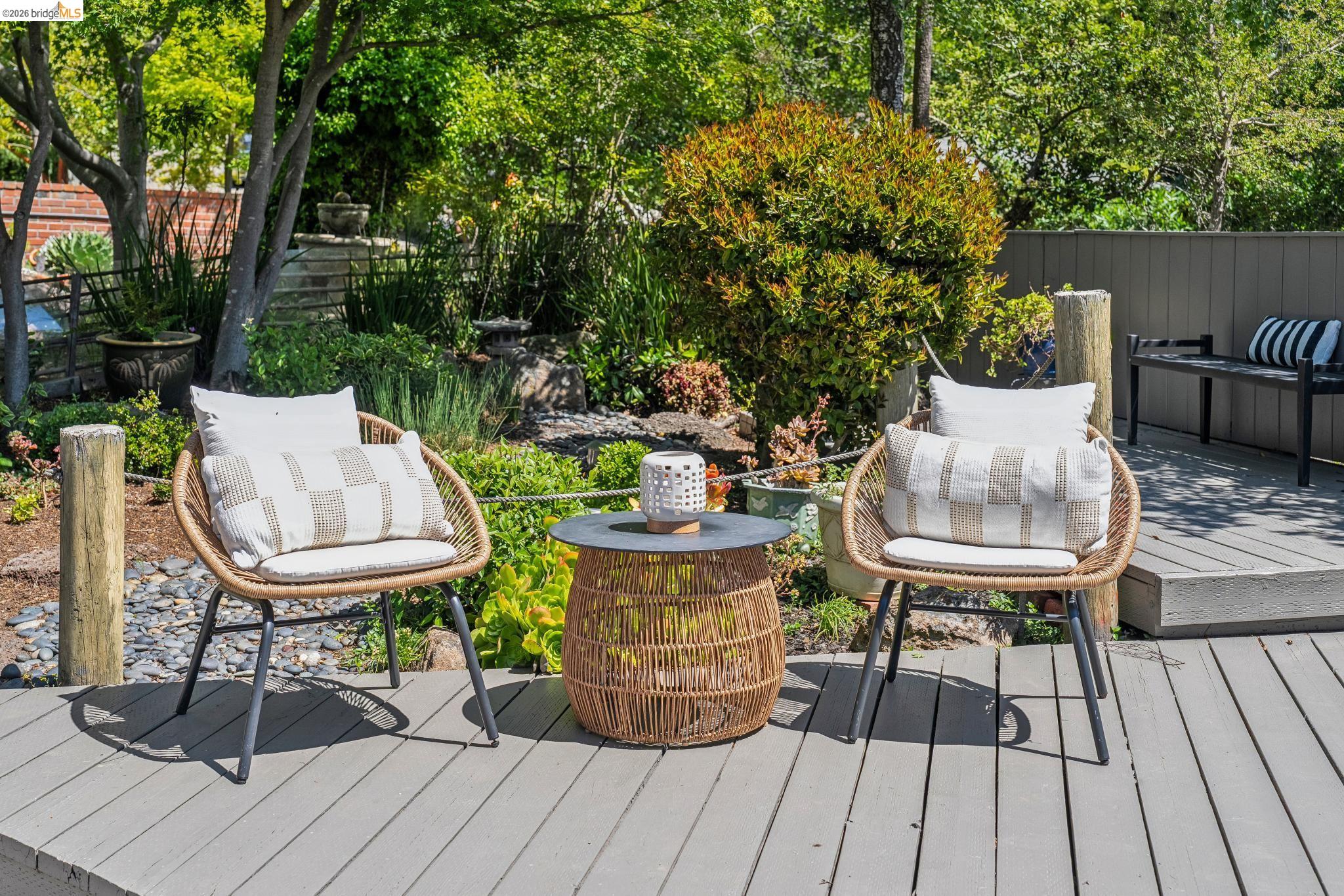 Detail Gallery Image 38 of 47 For 2250 Pelham Pl, Oakland,  CA 94611 - 3 Beds | 2 Baths