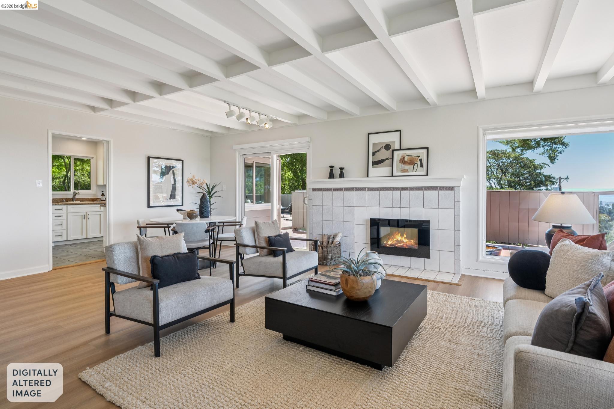 Detail Gallery Image 10 of 47 For 2250 Pelham Pl, Oakland,  CA 94611 - 3 Beds | 2 Baths