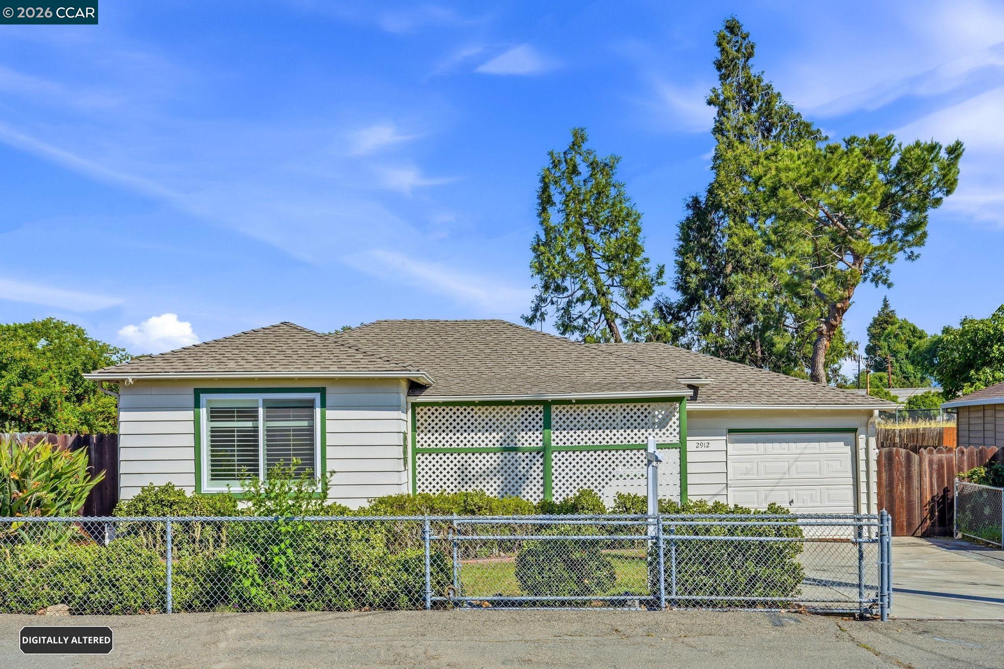 Detail Gallery Image 2 of 29 For 2912 Knoll Dr, Concord,  CA 94520 - 2 Beds | 1 Baths