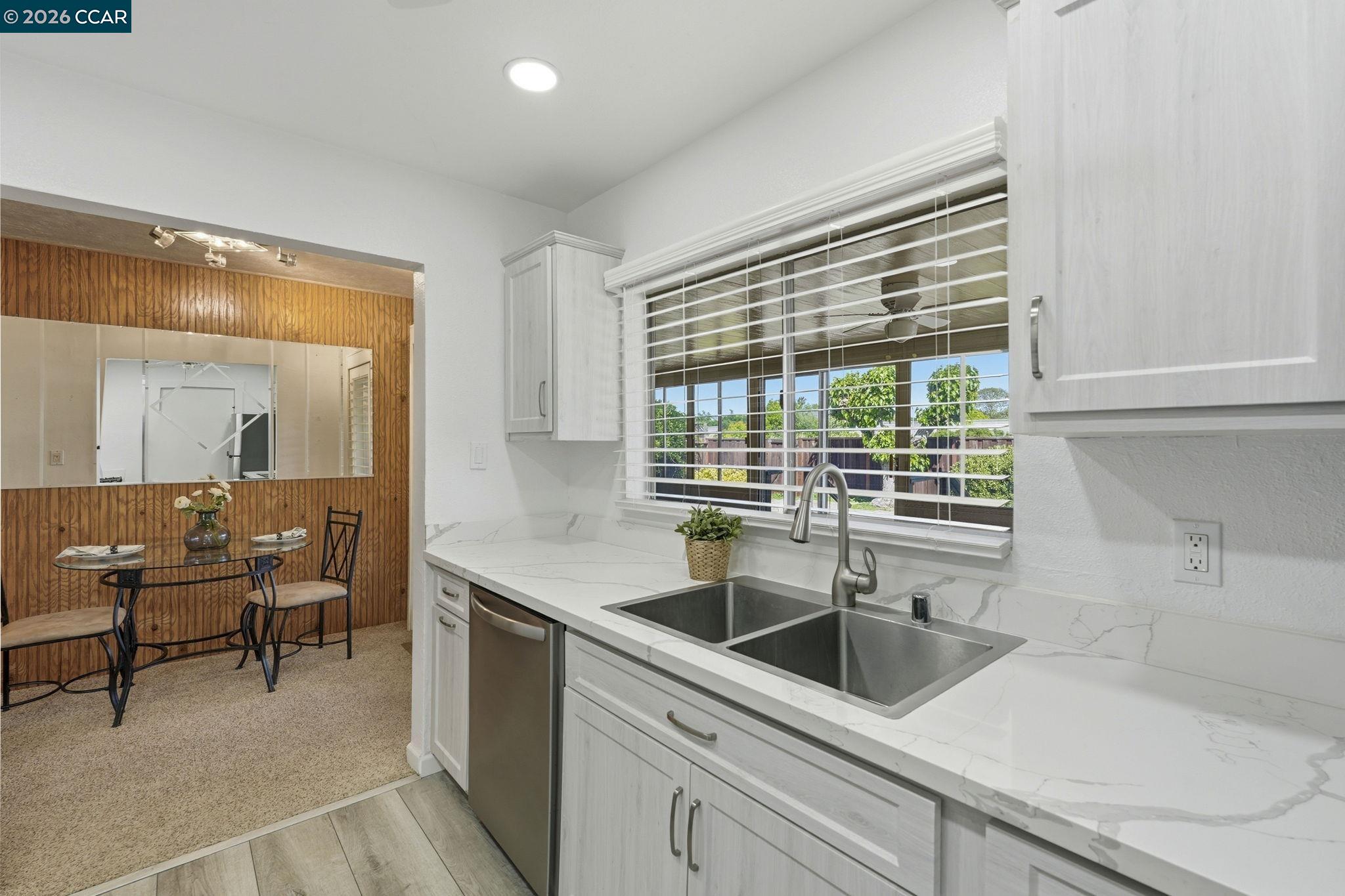 Detail Gallery Image 14 of 29 For 2912 Knoll Dr, Concord,  CA 94520 - 2 Beds | 1 Baths