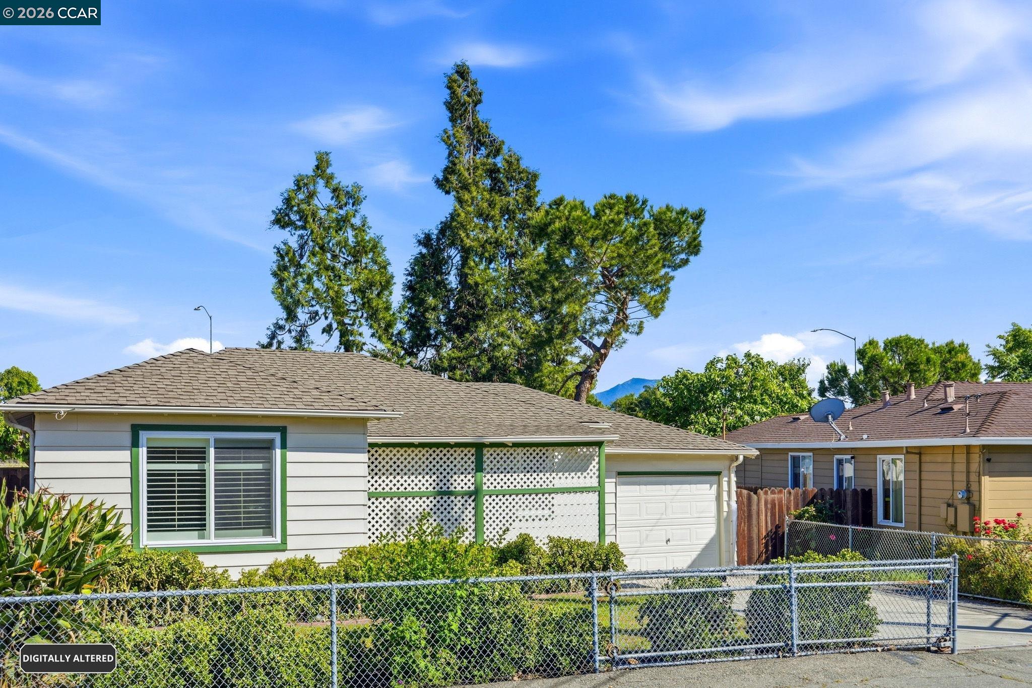 Detail Gallery Image 3 of 29 For 2912 Knoll Dr, Concord,  CA 94520 - 2 Beds | 1 Baths