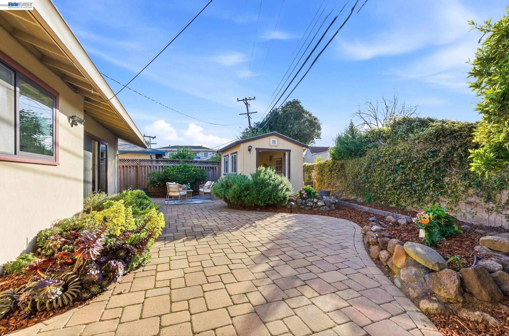 Detail Gallery Image 14 of 41 For 38157 Parkmont Dr, Fremont,  CA 94536 - 3 Beds | 2 Baths