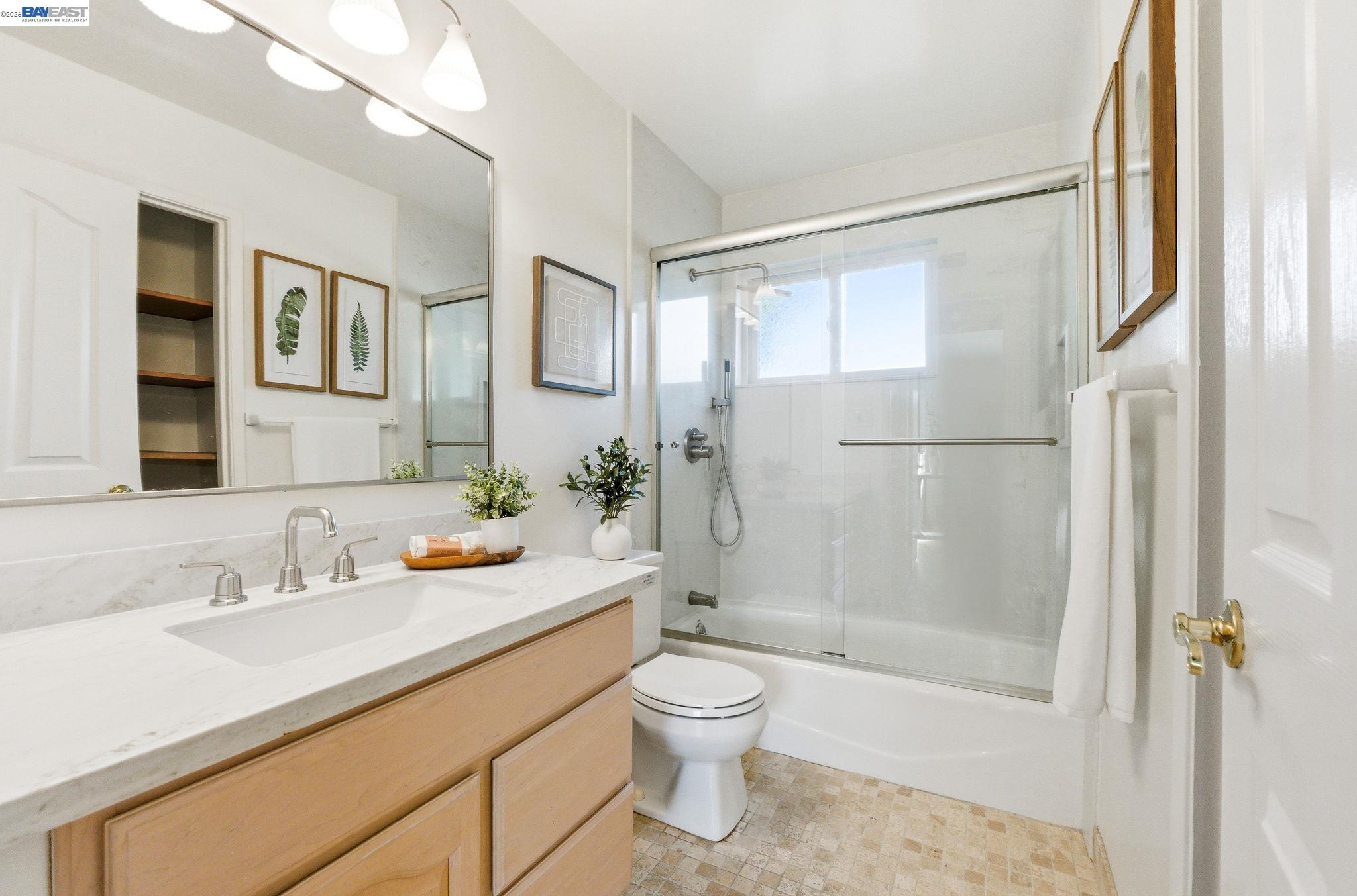 Detail Gallery Image 8 of 41 For 38157 Parkmont Dr, Fremont,  CA 94536 - 3 Beds | 2 Baths