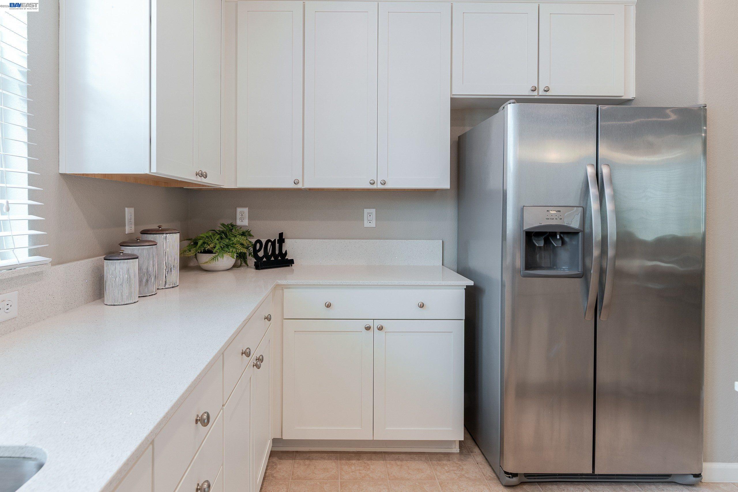 Detail Gallery Image 11 of 44 For 1114 Speros Ct, Hayward,  CA 94544 - 4 Beds | 3/1 Baths